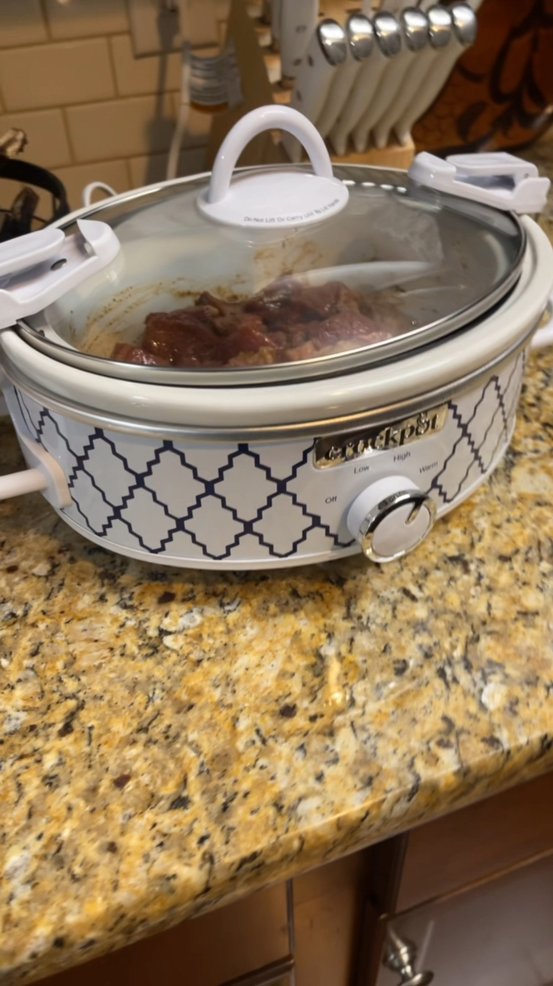 I have tagged some of my favorite kitchen purchases. This 2.5 crockpot is perfect for smaller jobs and casseroles.



#LTKHome #LTKFamily #LTKGiftGuide