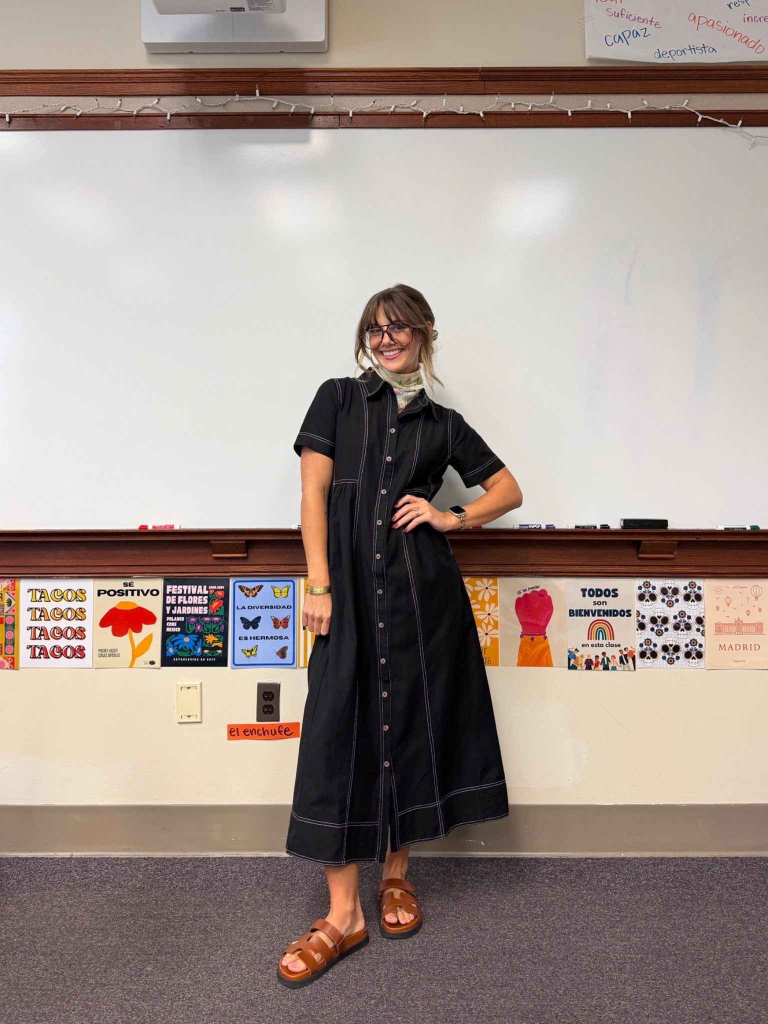 Friday teacher outfit of the day! This dress is the ultimate transition piece and a perfect dress for the classroom. I’m in a size XS