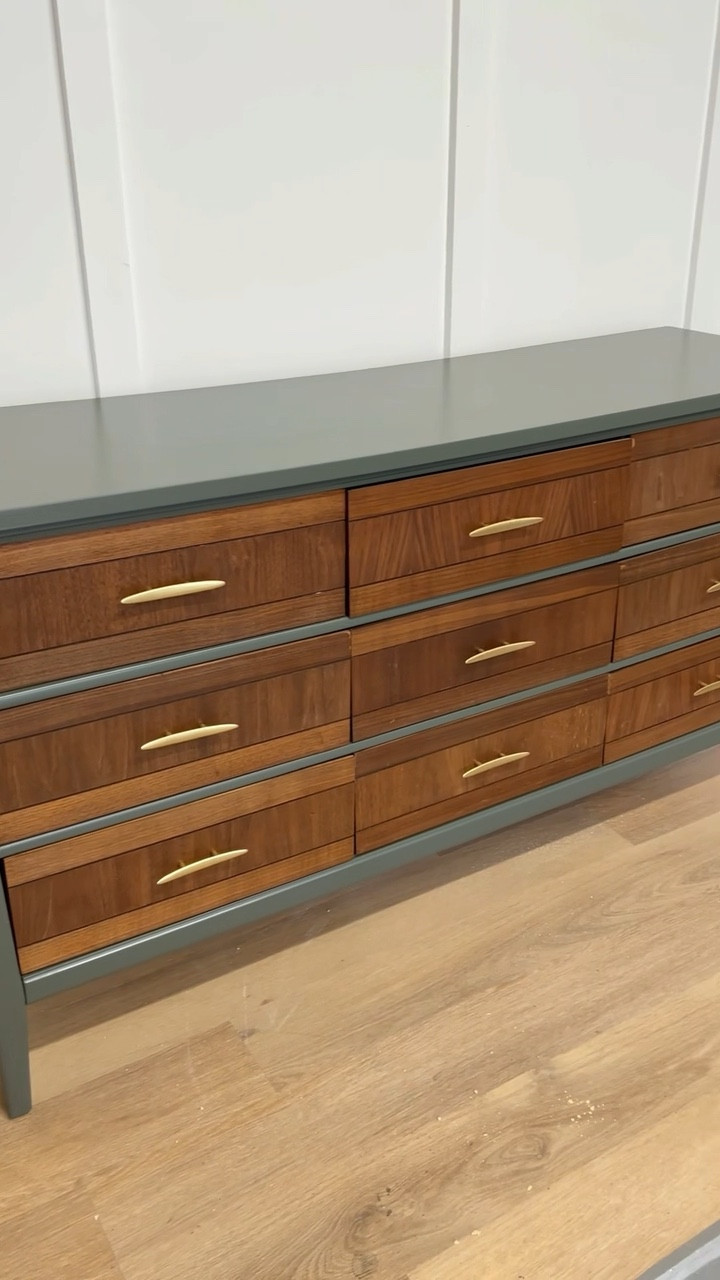 Dresser Makeover! This piece was in ROUGH shape but I couldn’t pass it up for $25!!! Transformed it and loving the paint and stain combo!! 

#Upcycle #home #homedecor #EasyDIYProjects #InteriorDesign #Furnitureflip #Furnituremakeover #Paintedfurniture #DIYhomedecor #DIYideas #EasyDIY #Makeover #Budgetfriendly #Dressermakeover

#LTKhome #LTKstyletip #LTKVideo