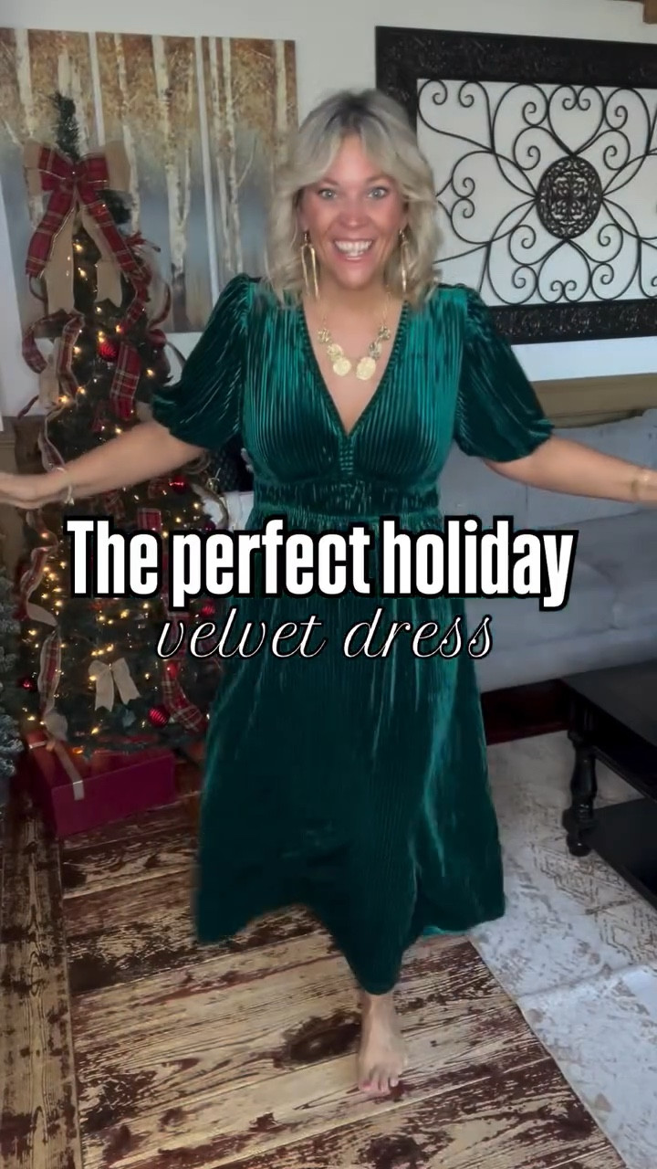 my crushed velvet dress 👗 & sparkly embellished heels perfect for the holiday season ahead. 
.
.
#holidayoutfitinspo #velvetdresses #christmasdresses

#LTKSeasonal #LTKHoliday #LTKMidsize