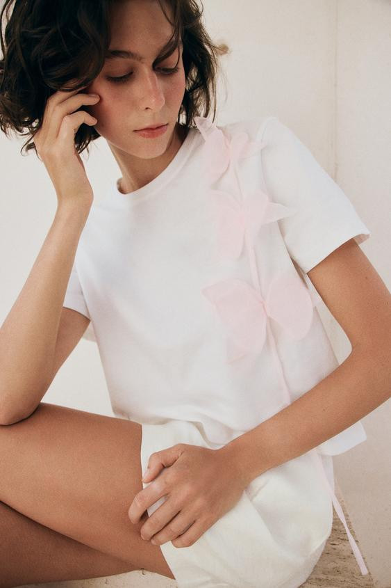 Zara - Embossed Flower T-Shirt - White - M - Woman | Zara US