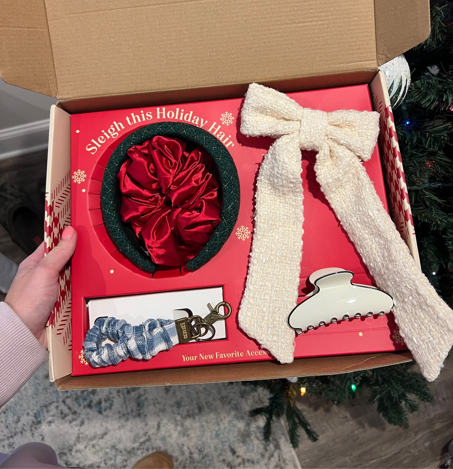 The CUTEST holiday accessories! Use code JOLLY for 20% off! 

#LTKbeauty #LTKparties #LTKSeasonal