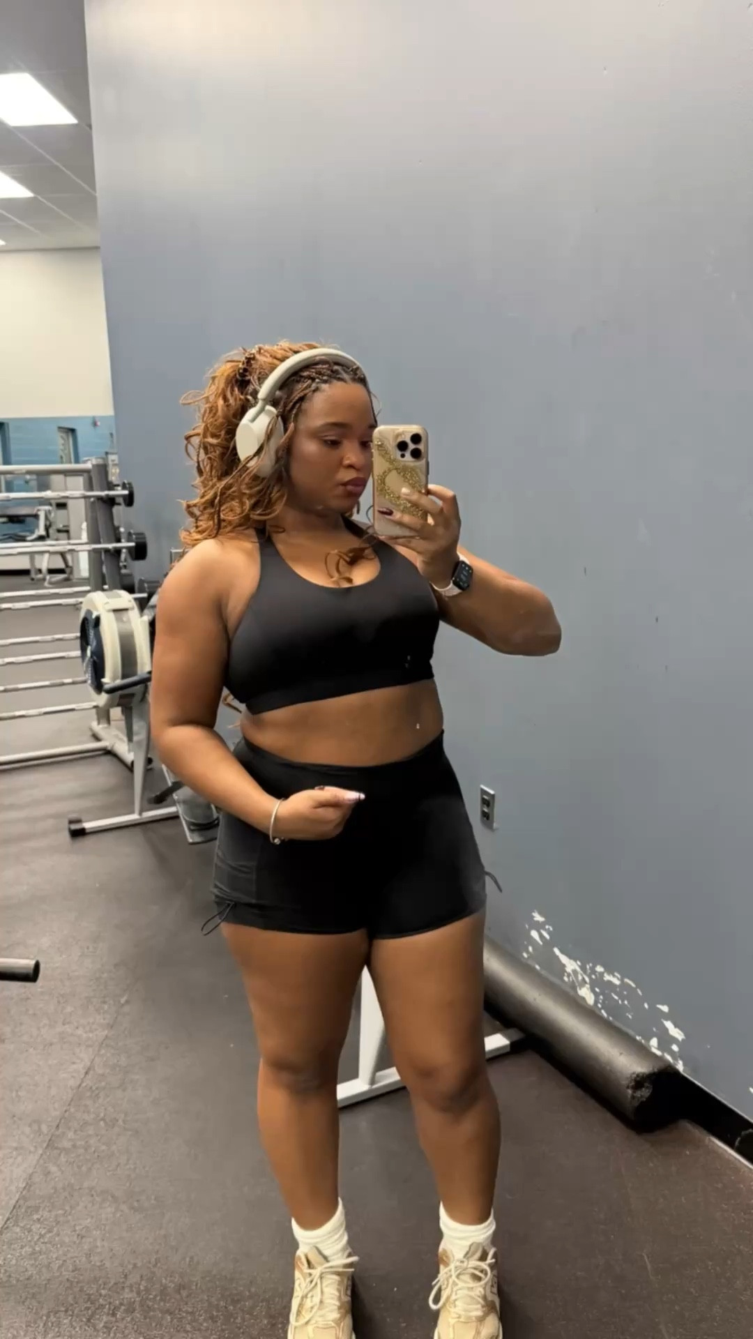 If I can do this YOU CAN TOO!!! TRUSTTTTT

I genuinely have no words the pics in black are from February this year and the pics in purple are from today and ofc always in my favorite sets @gymshark @gymsharkwomen 

I have been fighting to get my body back these last few months it hasn’t been easy I crash out every other day but I have stuck to my plan made tweaks revisited and I’ve healed my relationship with the scale and numbers which has made this process a lot less daunting

#LTKfitnessgoals #LTKActive #LTKSaleAlert
