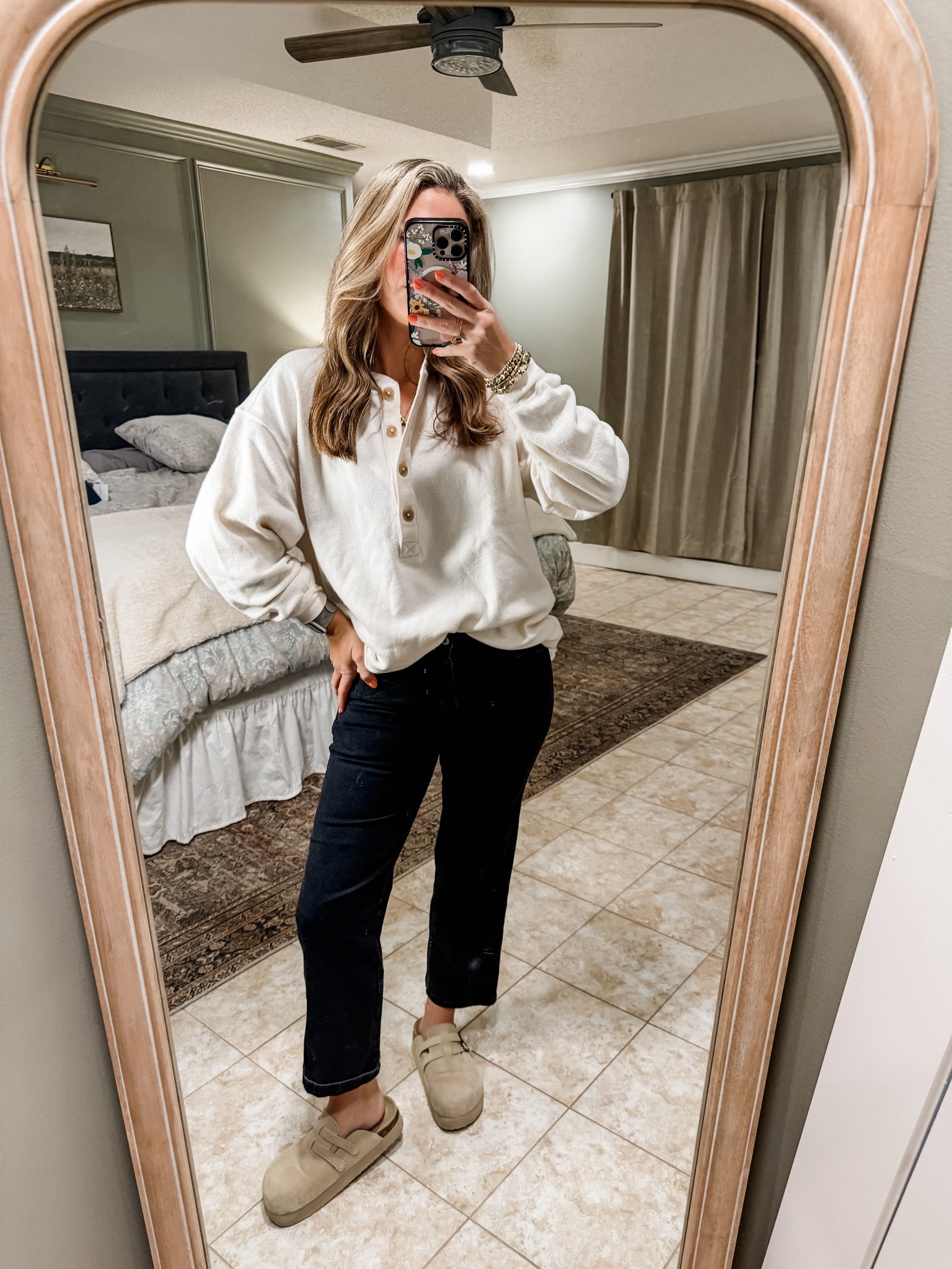My new favorite Henley. You can find my jeans, jewelry and leggings on my Amazon storefront in my bio on any of my socials! 

#LTKootd #LTKmomlife #LTKgrwm