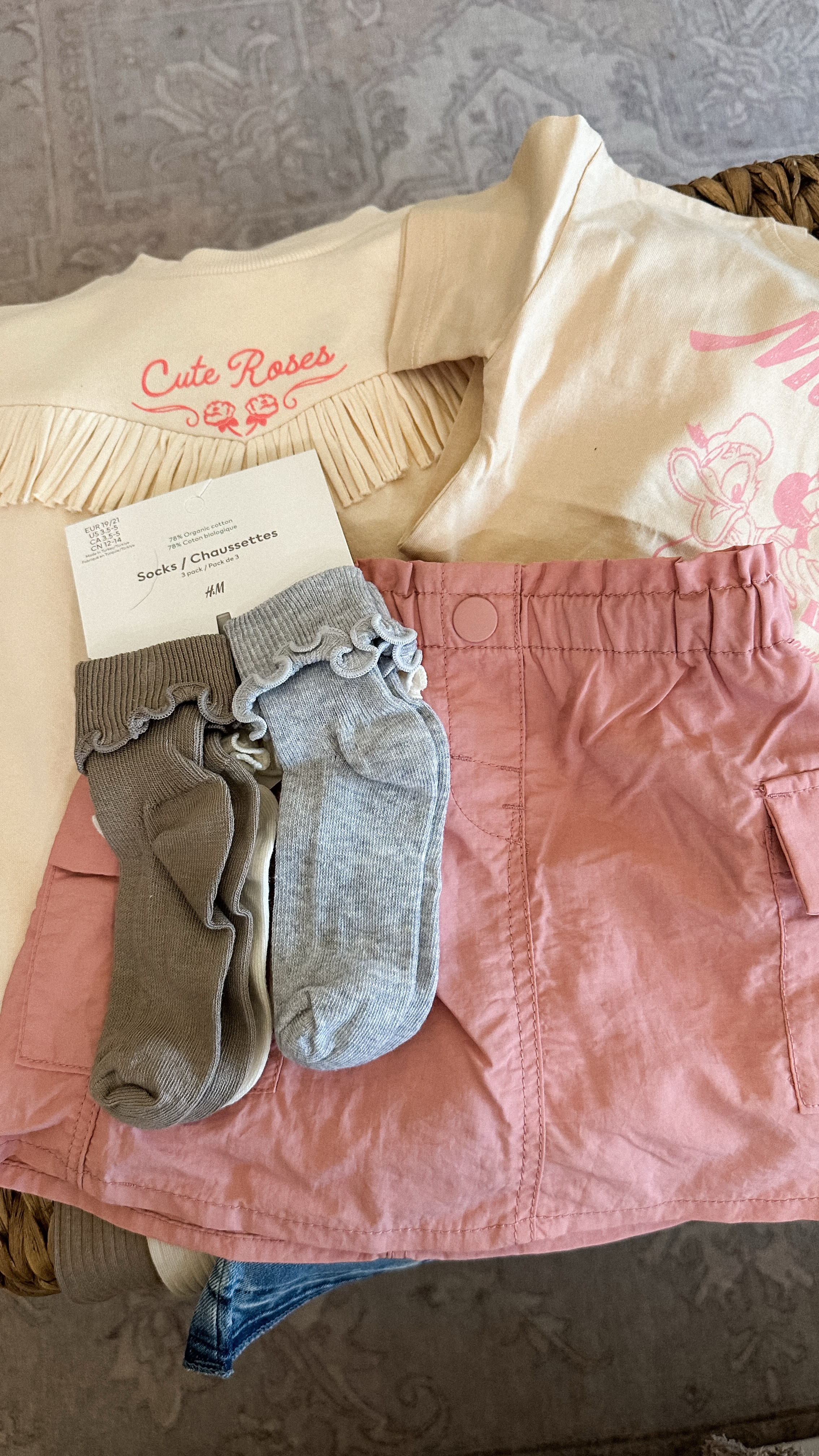 H&M haul: toddler girl haul
Sizing is always a big at H&M: our 2.5Y is in a 2T besides the sweatshirt is oversized in a 3T and jeans at 18M

#LTKFamily #LTKBaby #LTKFindsUnder50