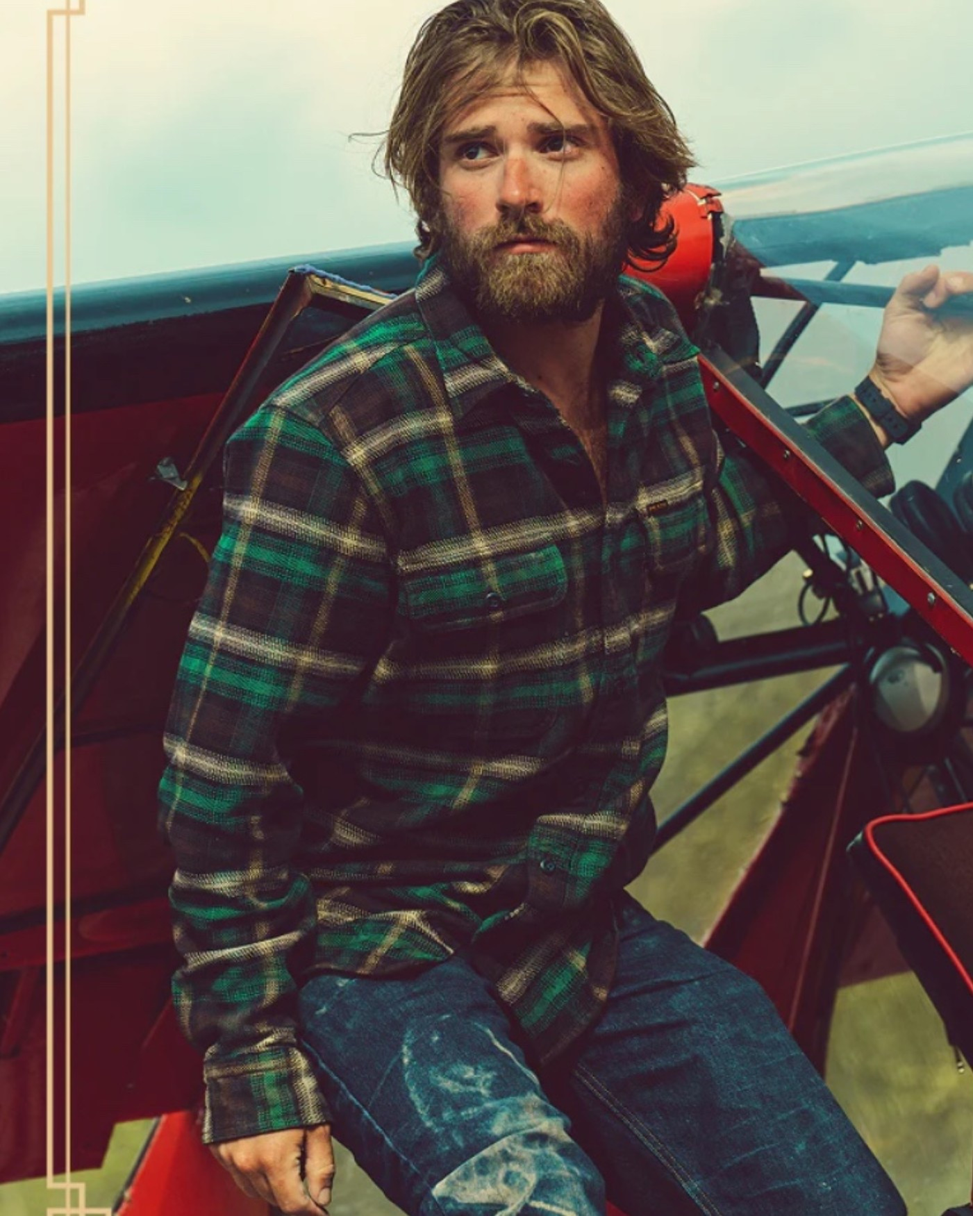 For the manly man.  The outdoorsy guy.  The guy who loves the rugged look.  These are the gifts THAT guy wants.  #giftsforhim