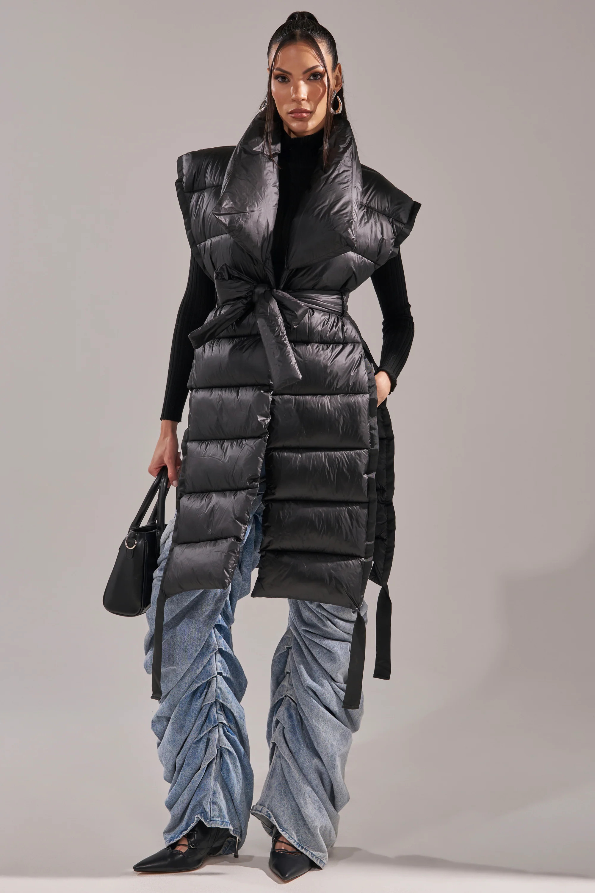 PILOT JONES LONG LINE PUFFER VEST IN BLACK | AKIRA