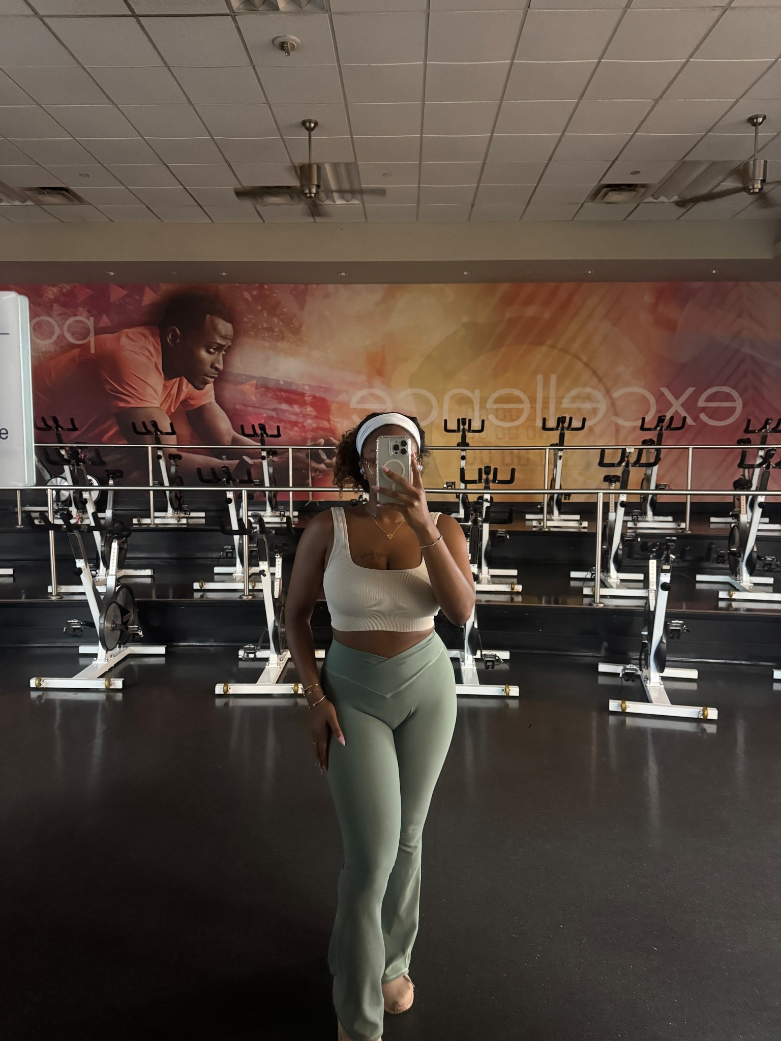 OOTD for a casual bike ride 🚲☀️ Comfortable, cute, and functional—this fit had me feeling put together even while chasing after my toddler.
Shop my full look on LTK now!

#LTKActive #LTKSaleAlert #LTKSeasonal