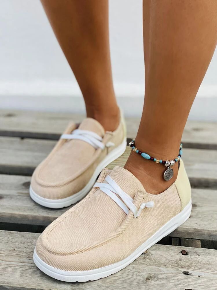 EMERY ROSE Minimalist Lace-up Front Sneakers | SHEIN