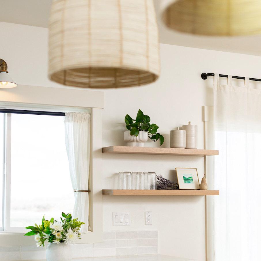 Limited Stock - White Oak with Nature Stain Bracket Included | Ultrashelf