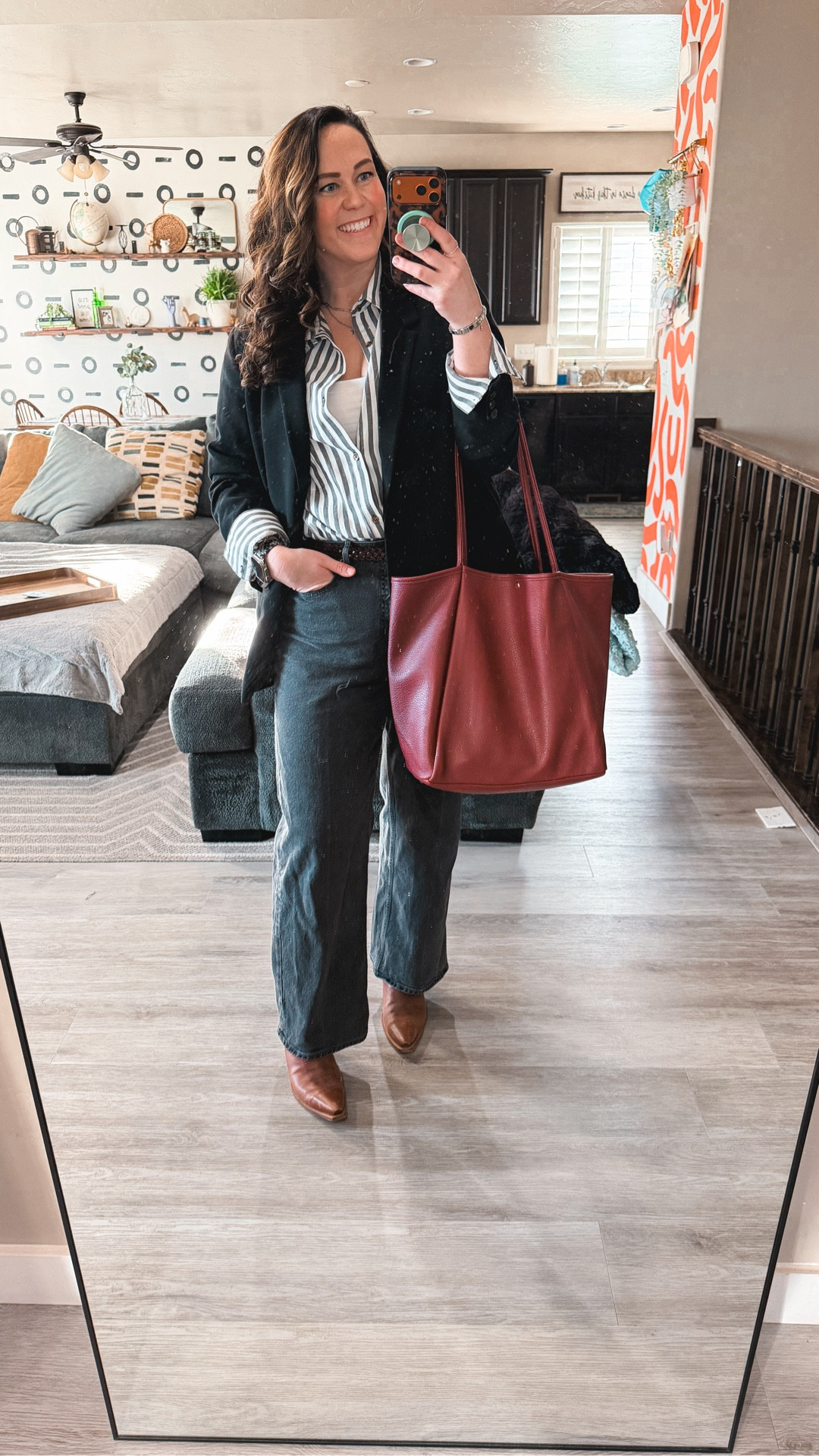 Some days I have to have a backup plan if the first one is still questionable in my head 😂 classic work fit to head out the door. 

Bra 38DD @Aerie 
Undies XXL @meundies
Jeans 14 @oldnavy
Shirt XXL 
Button Down XXL
Blazer XL
Boots @Tecovas 

#comfyoutfits #midsizestyle #everydayoutfits #gettingdressed #reallifestyle  

#LTKMidsize #LTKWorkwear #LTKTall