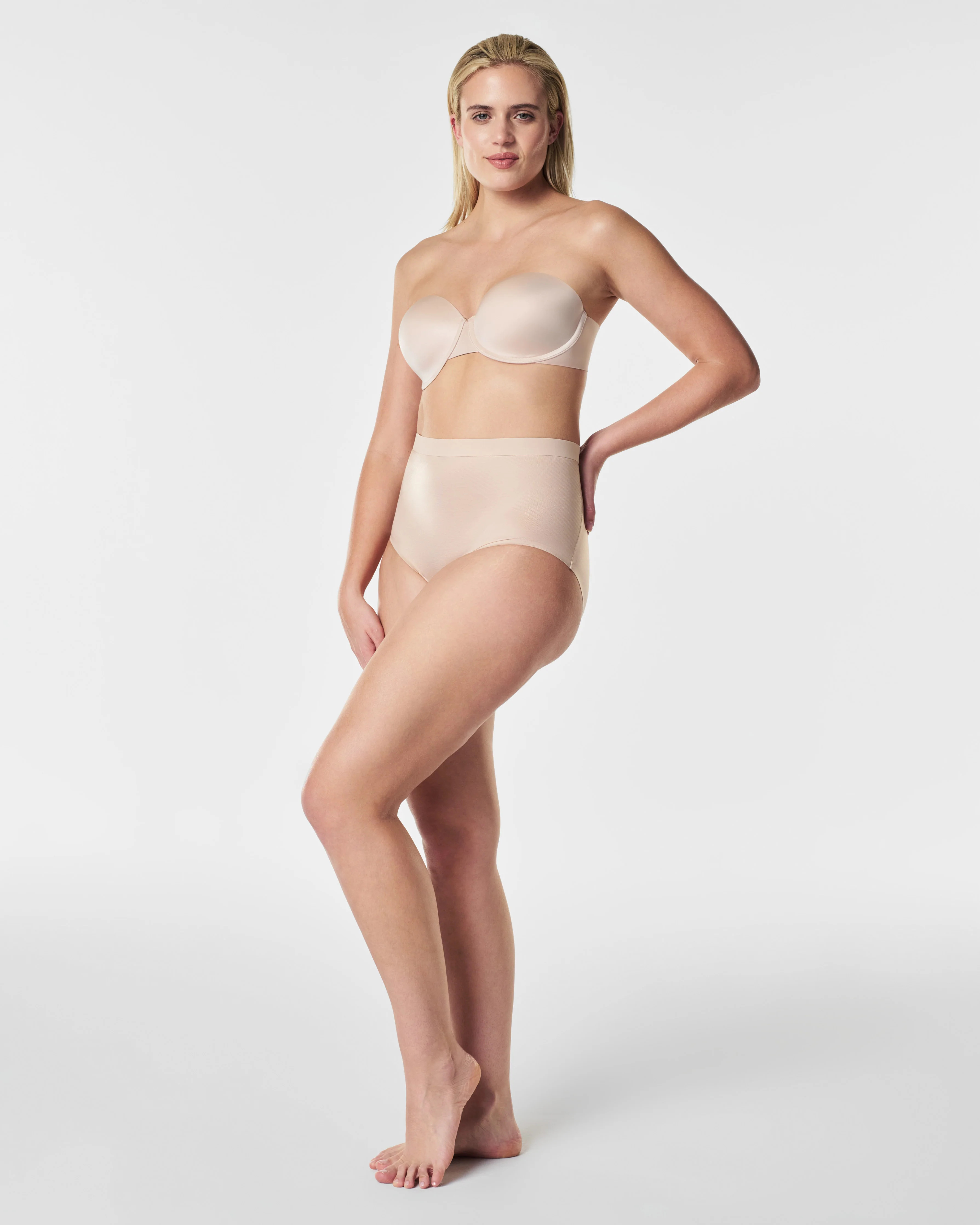 Strapless Bra – Sleek & Invisible Shape | SPANX | Spanx