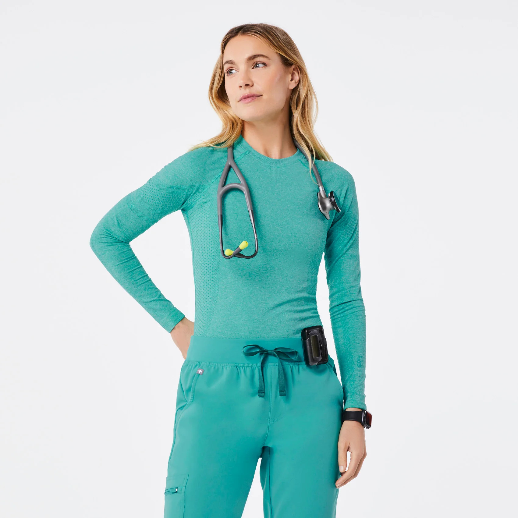 Women's Salta Seamless Longsleeve Underscrub - Oasis · FIGS | FIGS