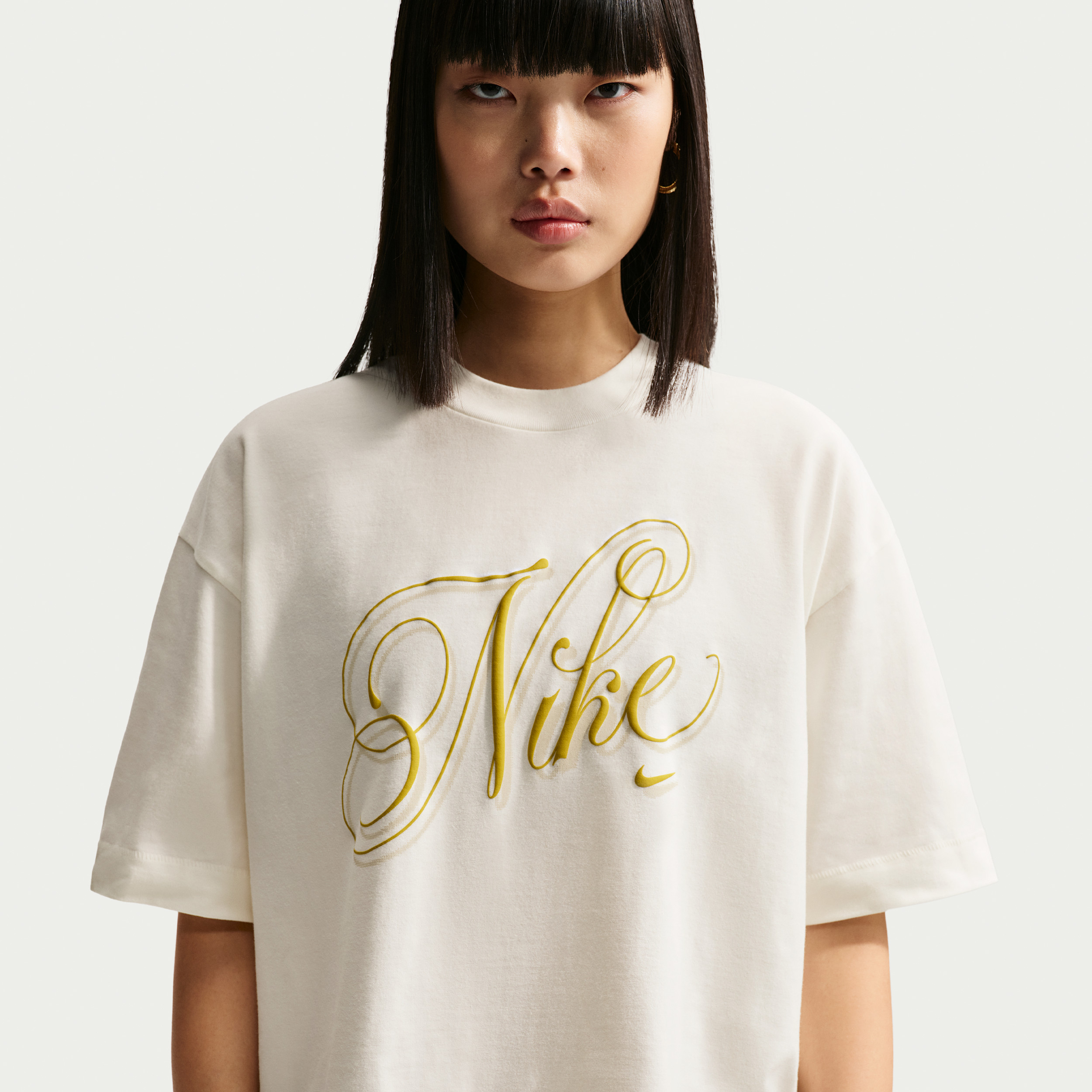 Women's Nike Sportswear Oversized Short-Sleeve T-Shirt in White | IH7607-133 | Nike (US)