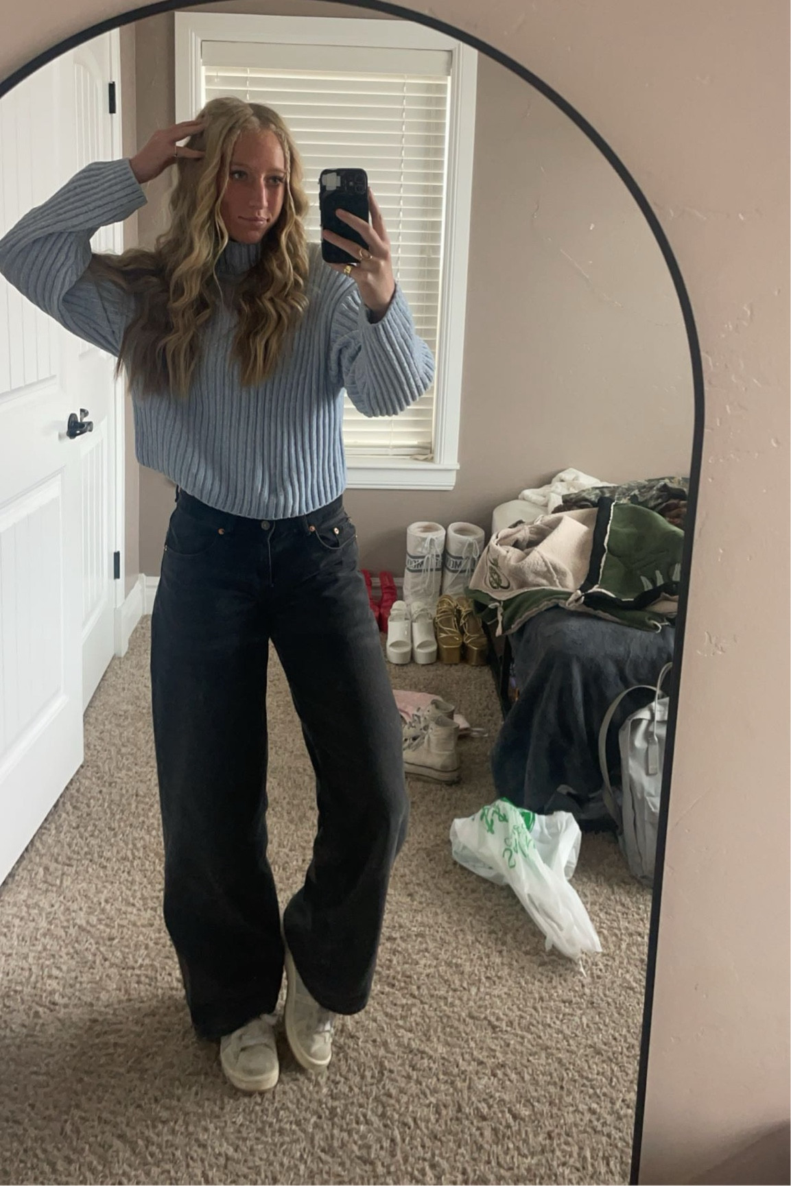 the sweater isn’t exact but they don’t sell the one i’m wearing anymore and they’re from the same place!