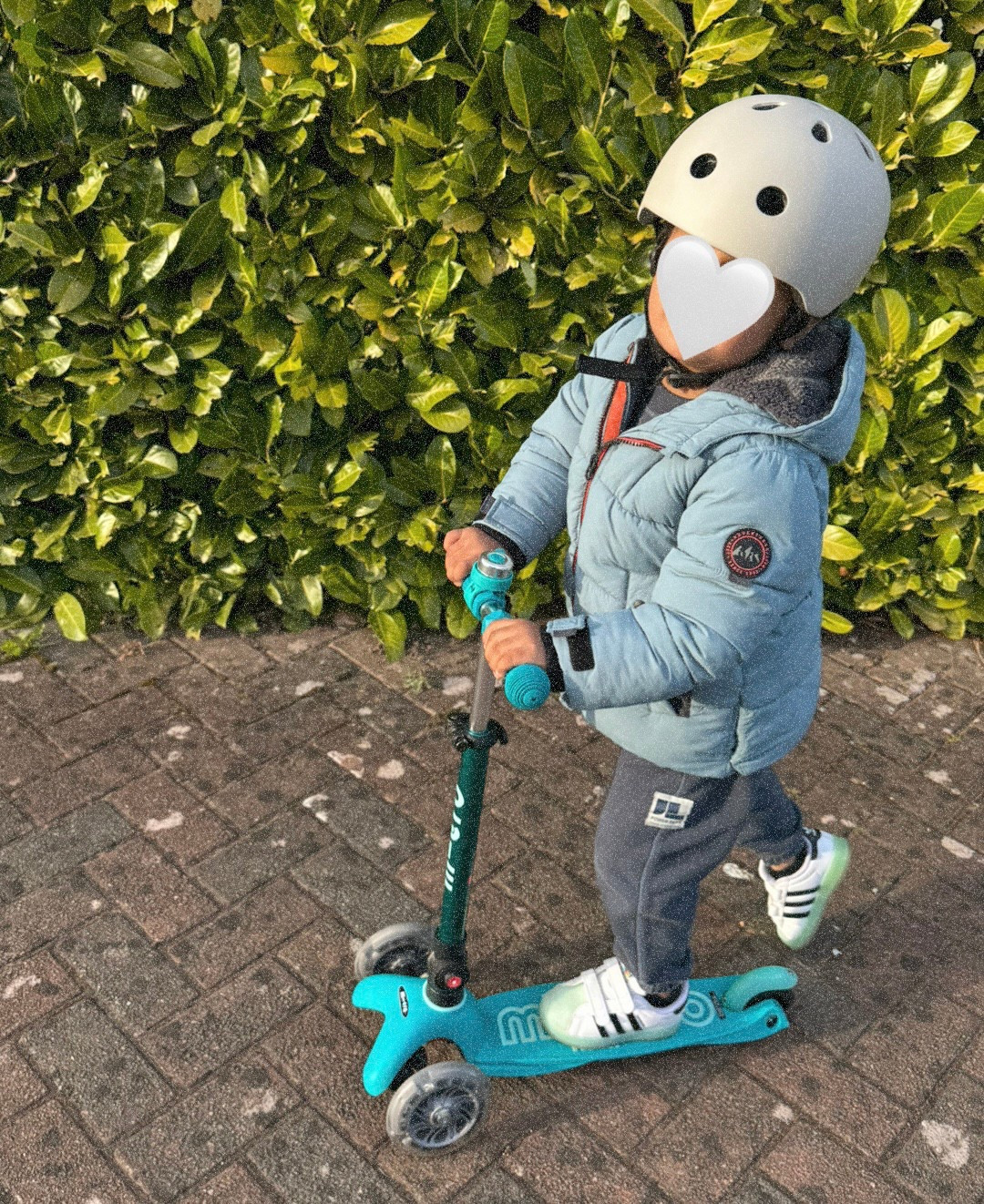 Foldable scooter with light up wheels ✨

#LTKgiftguide #LTKkids #LTKuk