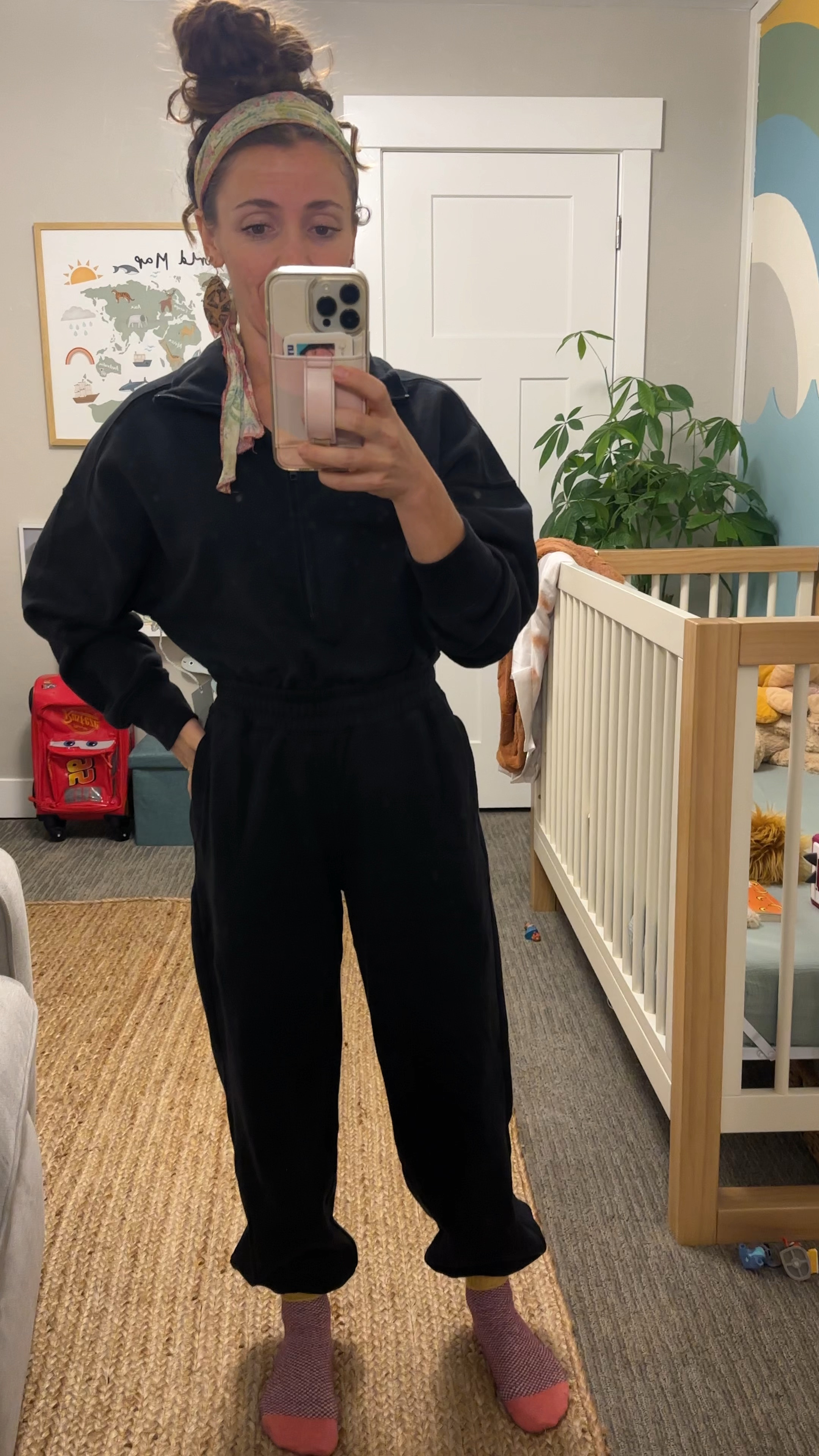 Coziest sweatsuit jumper, comes in petite/regular/long lengths! Runs a little big so size down for a fitted look. I am wearing XXS petite. 