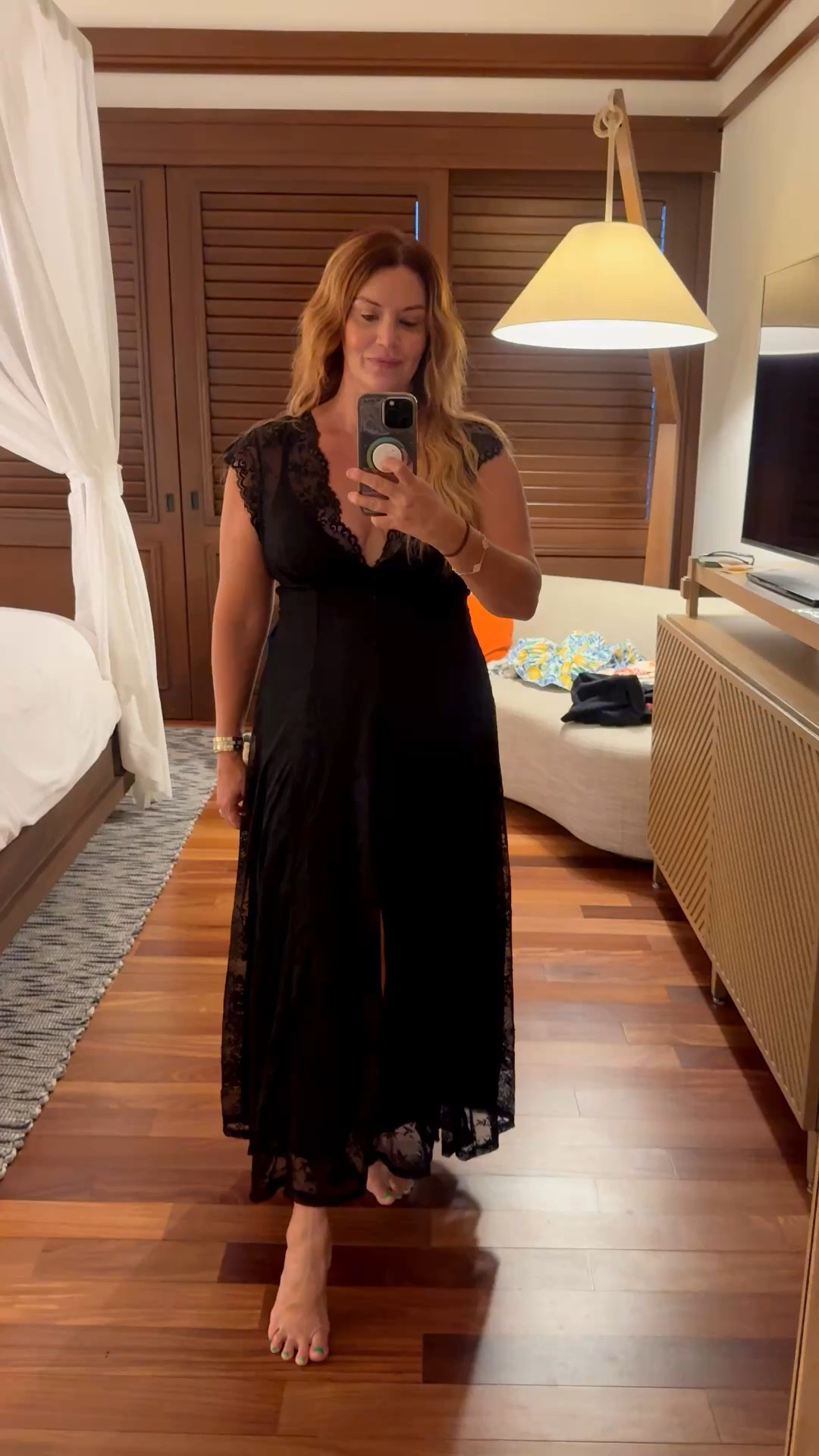 The most comfy dress that’s form fitting and has built in bra and shapewear 

#LTKstorytime #LTKPlusSize #LTKgrwm