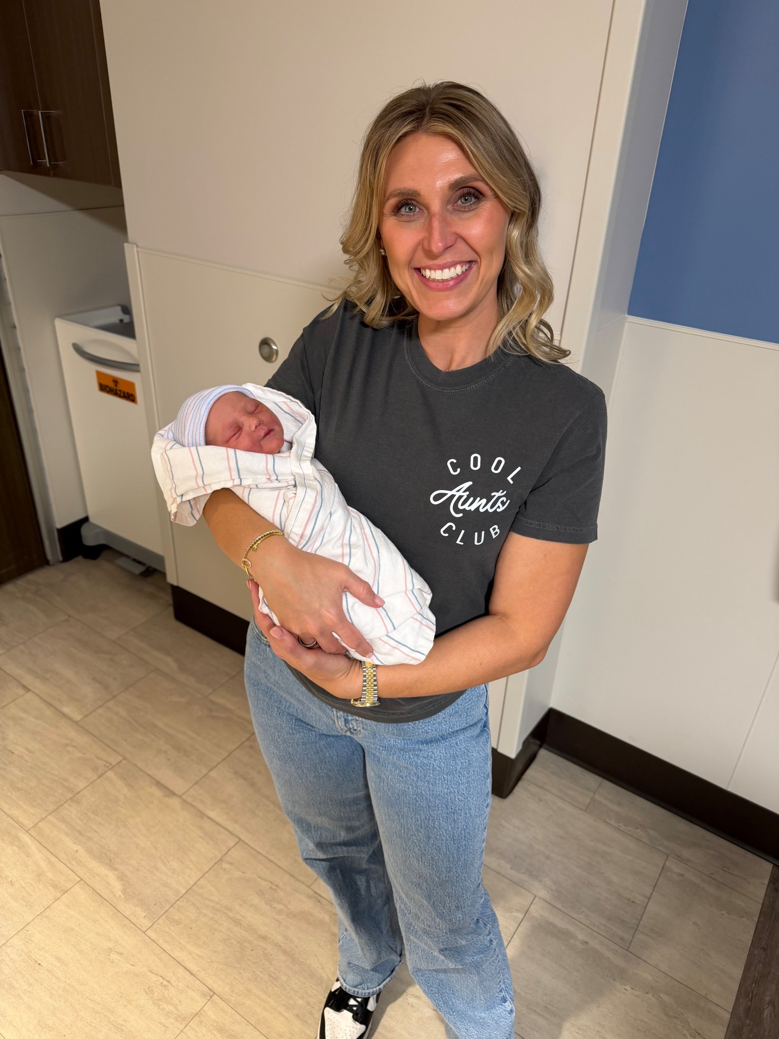 Aunt club shirt! Great gift for sisters of new nephews and nieces! 

#LTKFindsUnder50 #LTKGiftGuide #LTKSaleAlert