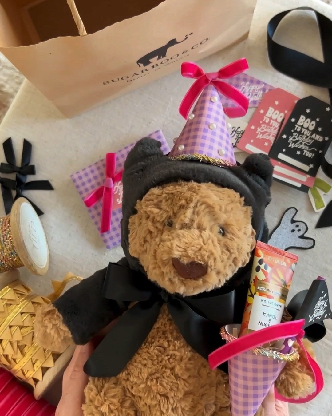 Birthday Boo Bear 🧸🎀🍂✨

Printable kits can be found on my shop threadmama.com and or Patreon.  Included options are “birthday” theme or a generic “Halloween” theme. 

I printed everything on 100 lb cardstock other than the DIY envelope which was printed on standard copy paper.  I think the envelope works best on thinner paper. 

Let me know if any questions! 
❤️Stacey 

#LTKHalloween #LTKSeasonal #LTKFamily