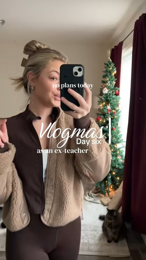 vlogmas day 6🤎

#LTKHoliday #LTKdayinmylife #LTKmorningroutine