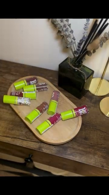 I love them!!! Just enough to make videos again and again!
#fatoil #fatoillipdrip #nyxcosmetics
#complimentary
