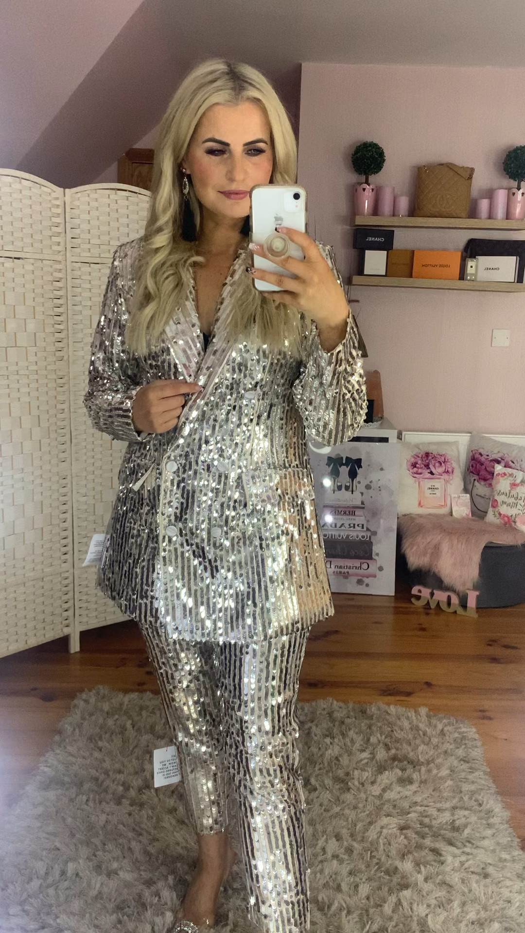SEQUIN SUIT STYLE ❣️ I love sequins and glitter so I’m really going to love wearing this 2 piece suit.. .
I would say the blazer is true to size but If you are slightly larger on the bottom half I would advise sizing up💕 
#suits #ladiessuits #sparkle #asos #highstreet #festivestyle #trousersuit Christmas Suits ladies suits Partywear Sequins Christmas 

#LTKSeasonal #LTKHoliday #LTKeurope