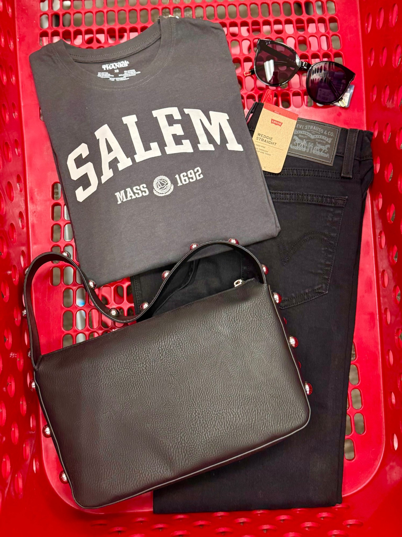 New spooky outfit🖤