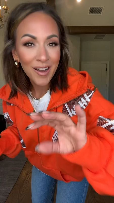 Get ready with me for game day! Football pullover is from TikTik shop! 

Code “LEXIESAVE25” to save with Vici! 

#LTKstyletip #LTKover40