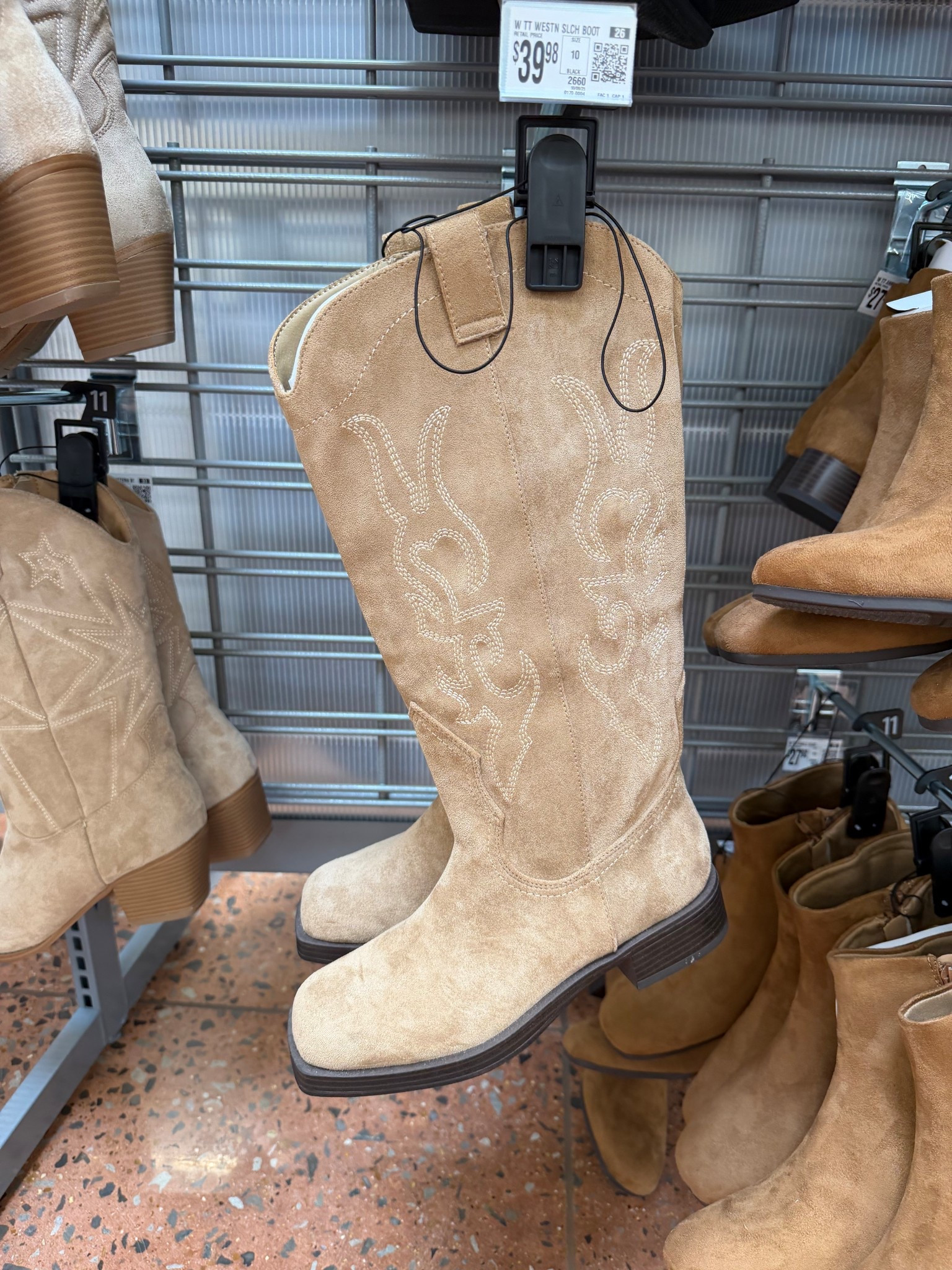 The ultimate statement boot for the season 👢 #walmartfinds

#LTKFindsUnder50 #LTKShoeCrush #LTKSeasonal