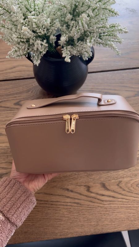 Obsessed with my new neutral travel makeup bag!!!! It’s from Amazon!

Amazon finds, traveling, beauty, travel finds, Amazon beauty 

#LTKbeauty #LTKFind #LTKtravel
