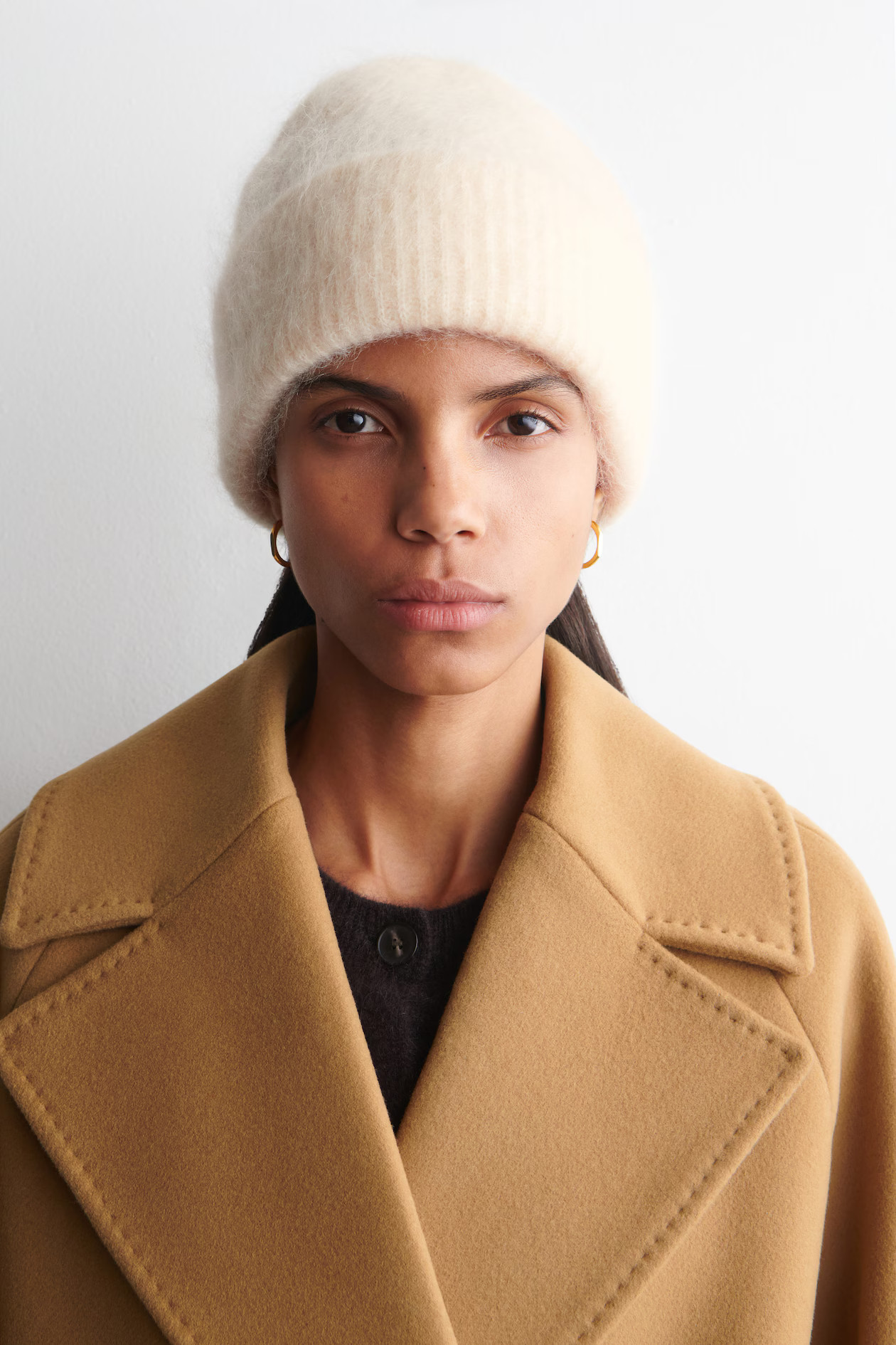 RIBBED MOHAIR BEANIE - CREAM | COS US | COS (US)