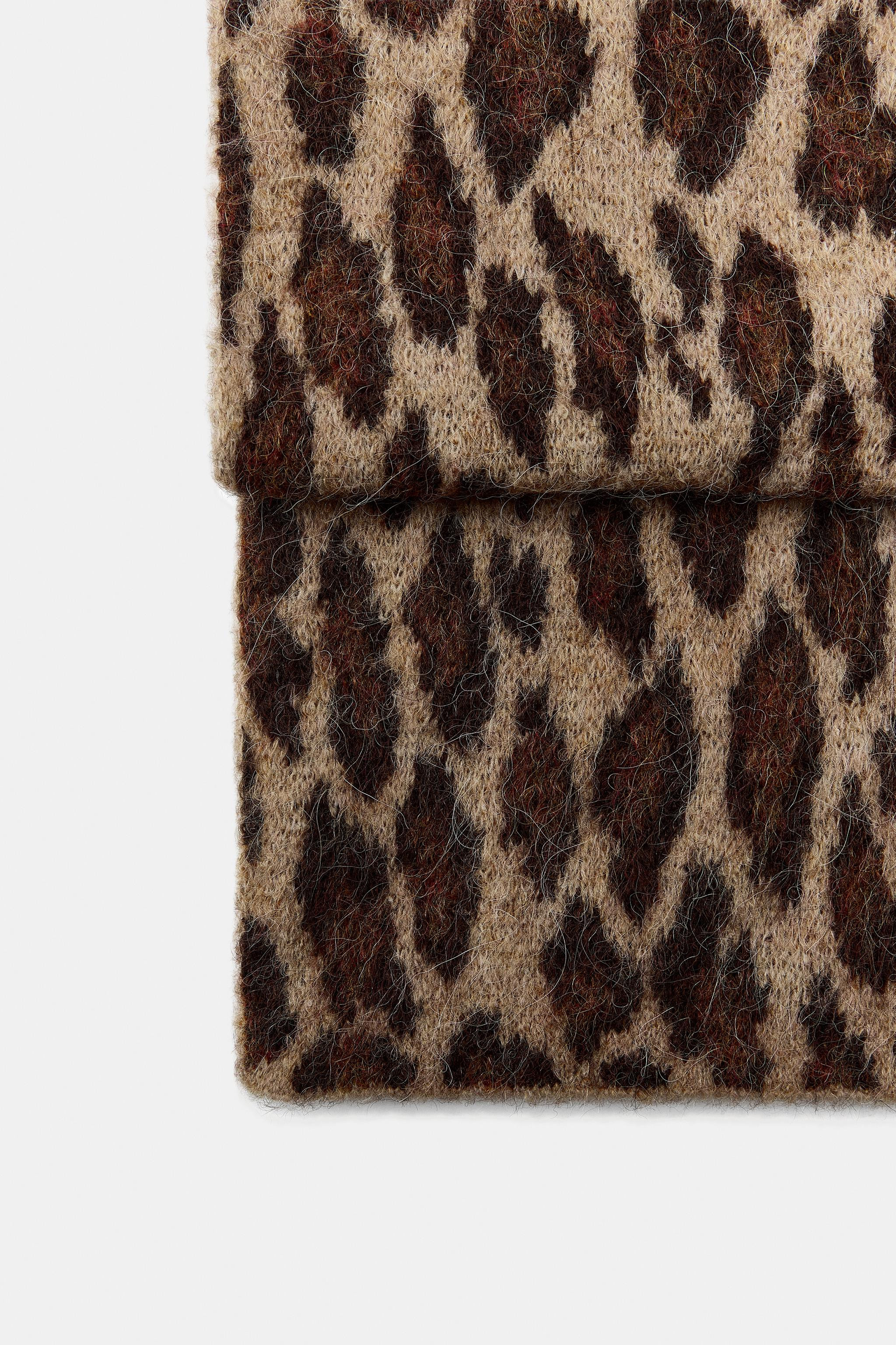 ANIMAL PRINT KNIT SCARF | Zara US