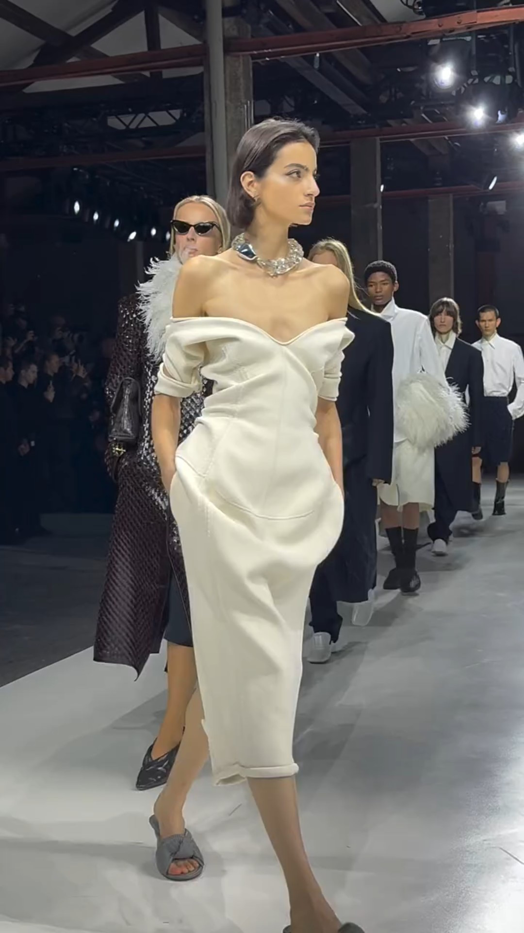 The new Bottega Veneta by Louise Trotter. Video by @handinfire #mfw

#LTKItBag