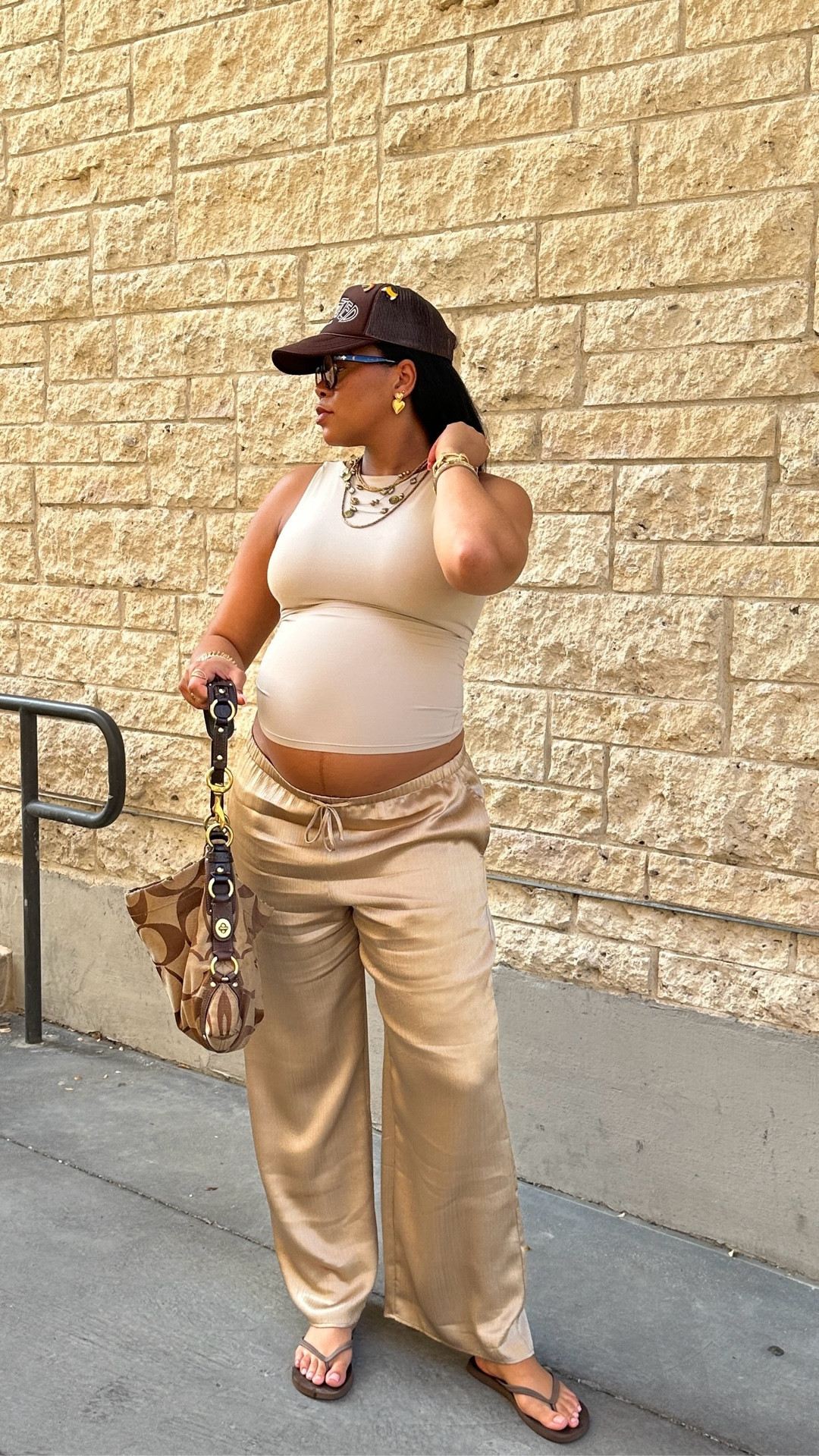 Perfect pregnancy and postpartum pants, currently on sale 




#LTKBump #LTKSaleAlert #LTKMidsize