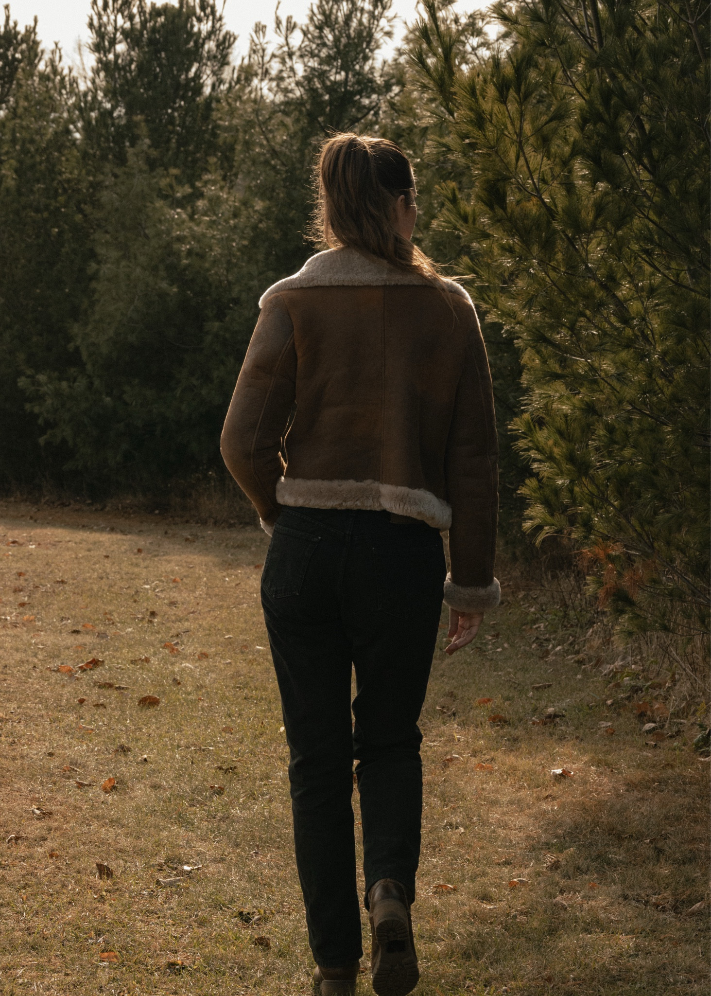 Casual western look, cowgirl inspired outfit, cowboy cut jeans, vintage denim look, straight leg jeans, sheepskin jacket, shearling jacket, bomber jacket look

#LTKStyleTip #LTKShoeCrush #LTKSeasonal