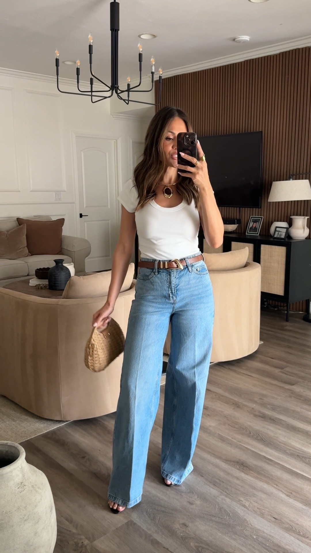 Wearing jeans in size 2/ XS in top
Obsessed is an understatement!! Jeans also available in black 

#LTKOver40 #LTKgrwm #LTKootd