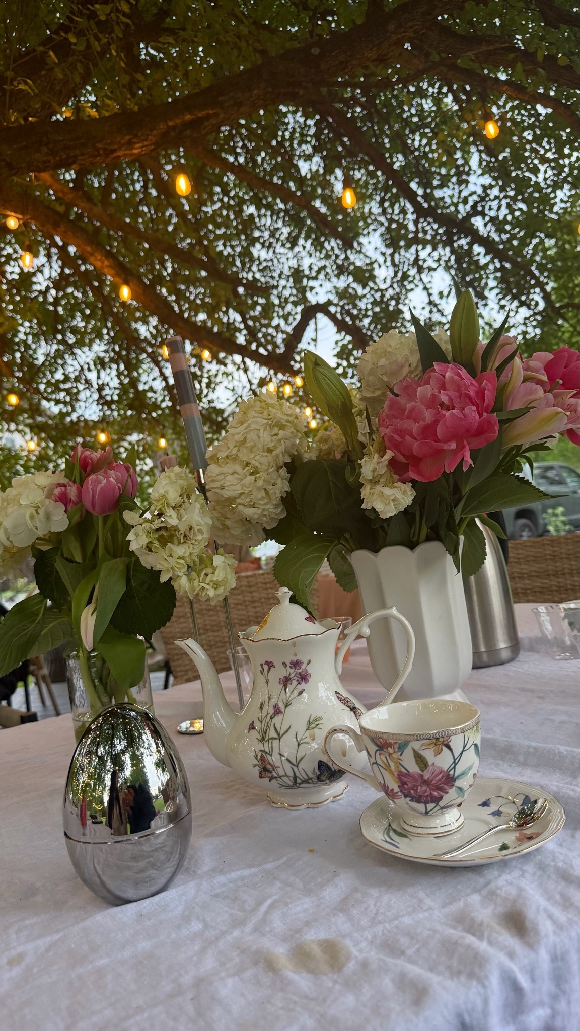 Mother’s Day tea party essentials 🌸☕️
Pretty florals, delicate desserts, fresh flowers, and all the little details that make moments with mom feel extra special 🤍✨ Hosting at home but making it feel straight out of Pinterest 🫖💐 #TeaParty #MothersDay #SpringDecor #HostingIdeas #HomeDecor #TeaTime #Tablescape #CozyHome #PinterestInspired #MomLife

#LTKdayinmylife #LTKMothersDay #LTKmomlife