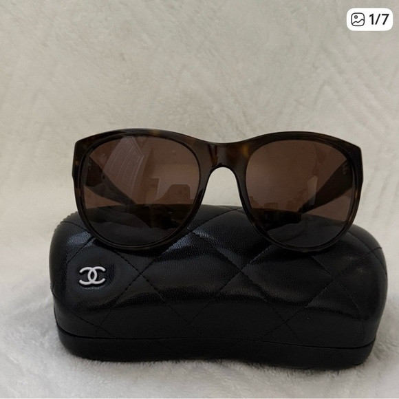 CHANEL Brown Tortoiseshell Oversized Sunglasses | Poshmark