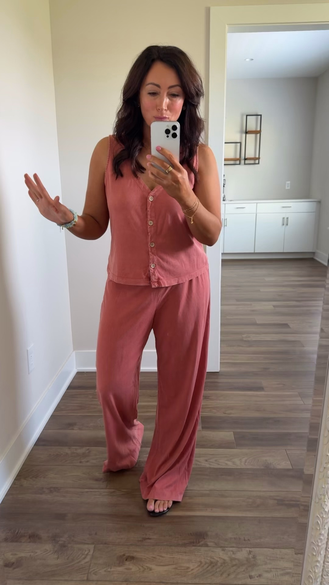 TARGET 🎯 TUESDAY
- medium tank
- medium pants (I’m 5’4)

#LTKootd #LTKgrwm #LTKSeasonal