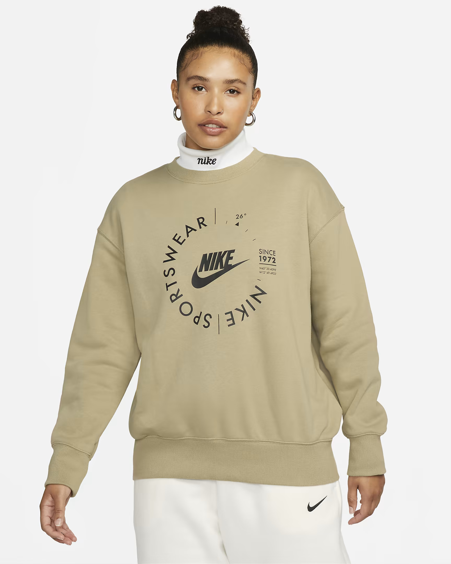 Nike Sportswear Women's Oversized Sports Utility Crew-Neck Sweatshirt. Nike.com | Nike (US)