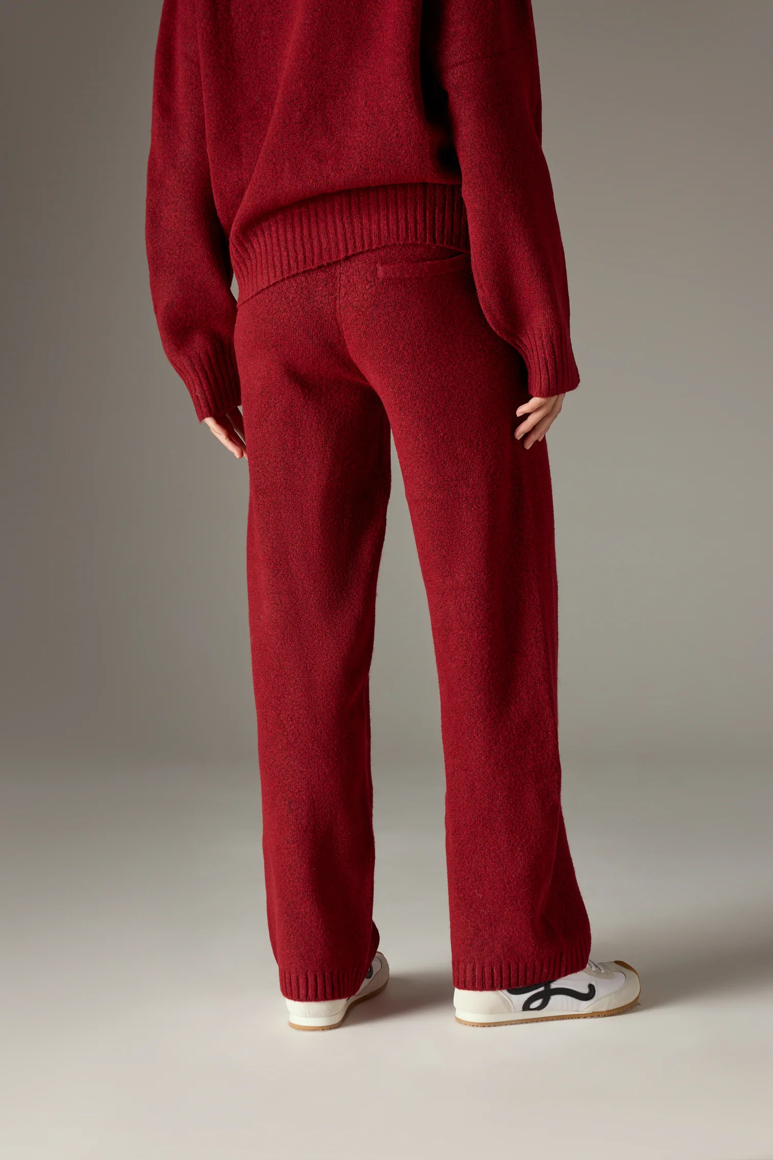 FLUFFY KNIT EMBLEM EMBROIDERED JOGGER - BURGUNDY | The Couture Club