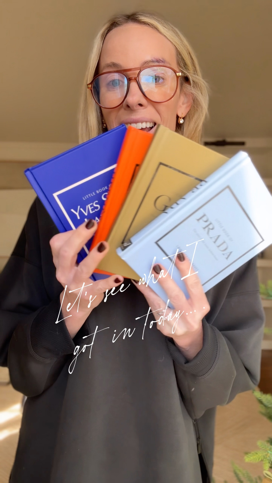 Shipped quick and a couple goodies for me :) 

The brand for the ornaments is “mini many  memories” and they have a website and Instagram page! So good! 

https://minimanymemories.com/