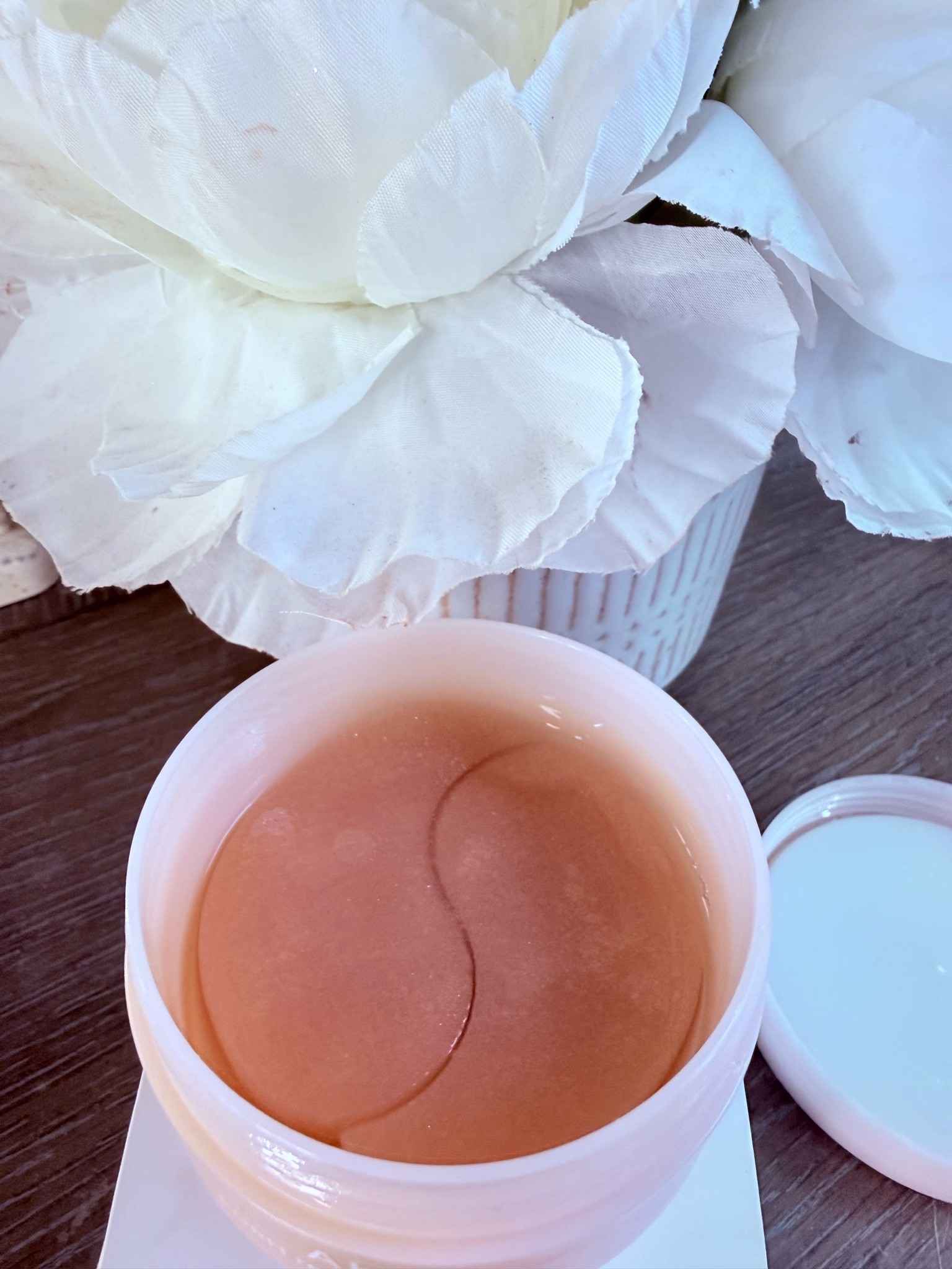 Retinal Eye Patches

#LTKselfcare #LTKmorningroutine #LTKBeauty