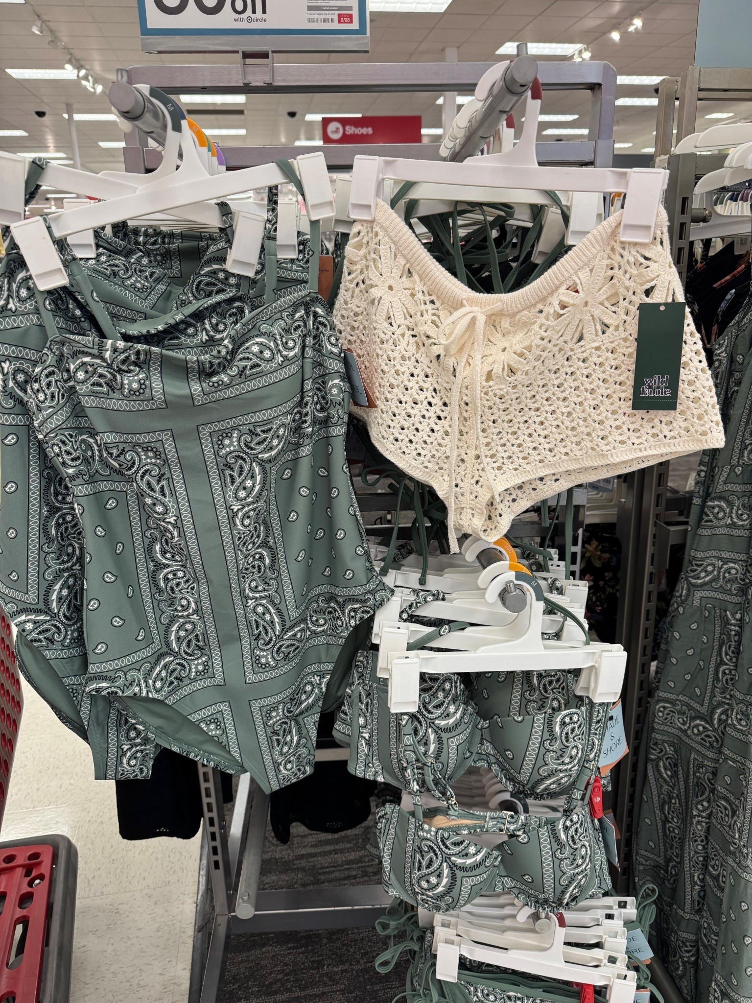 It’s giving country summer in the best way. These bandana print swim wear is gorgeous. 


#LTKSeasonal #LTKootd #LTKSwim