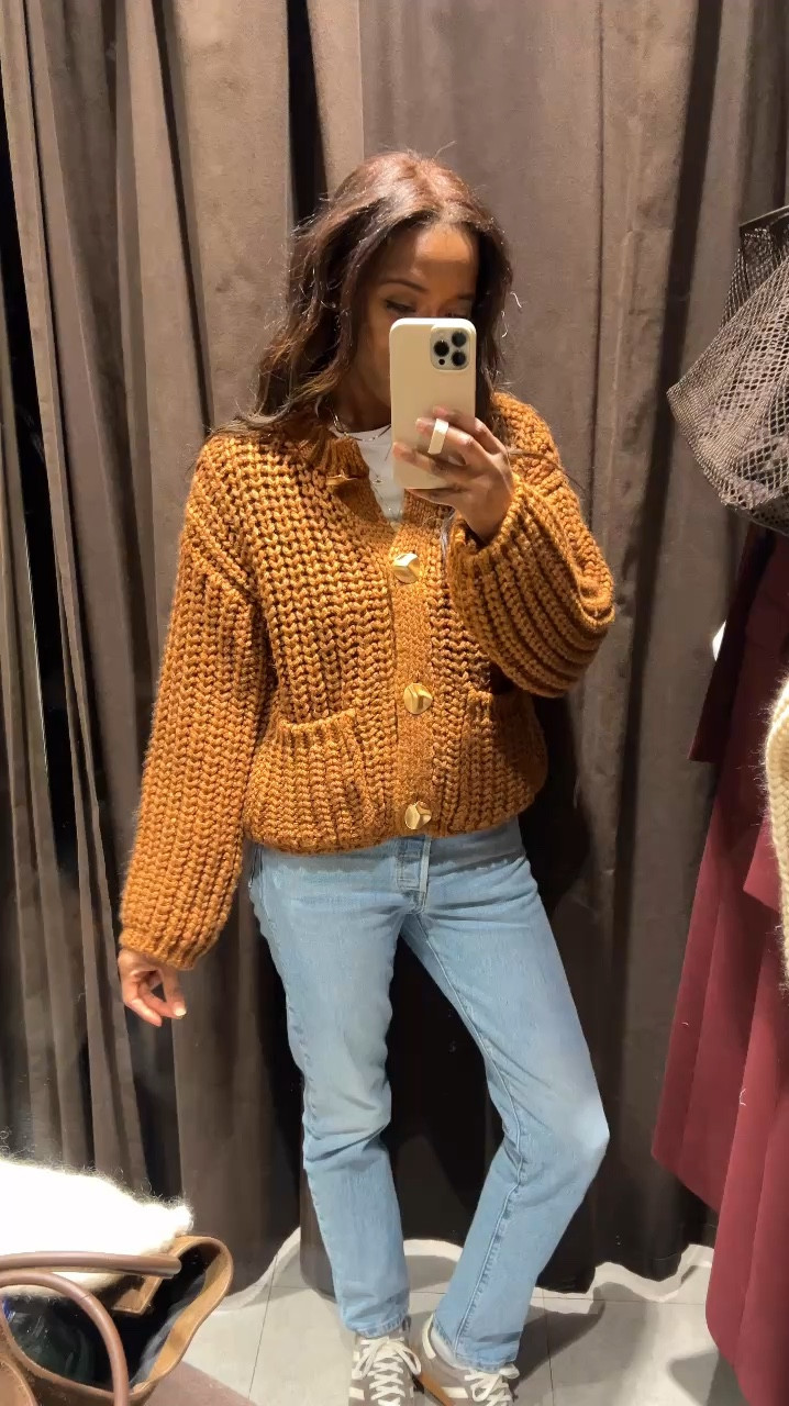 On sale now @zara loooove these chunky cardigans. cant decide which color though, in love with both colors! Wearing a size large in both of them for a slightly oversized look. #zara 

#LTKSaleAlert #LTKFindsUnder50
