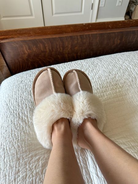Best slippers you’ll ever own! A favorite look-for-less 👏🏼

#LTKshoecrush #LTKfindsunder50