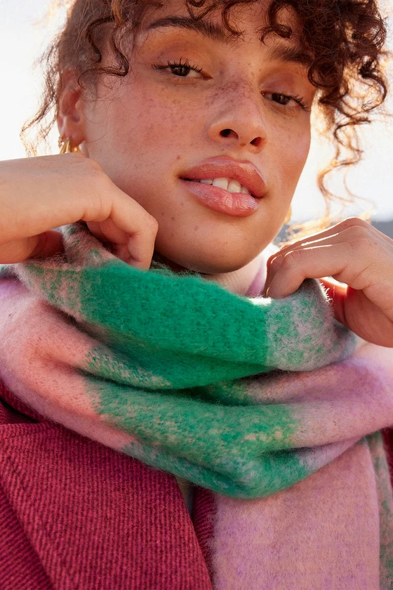 Cue the Comfort Green and Pink Plaid Oversized Scarf | Lulus (US)