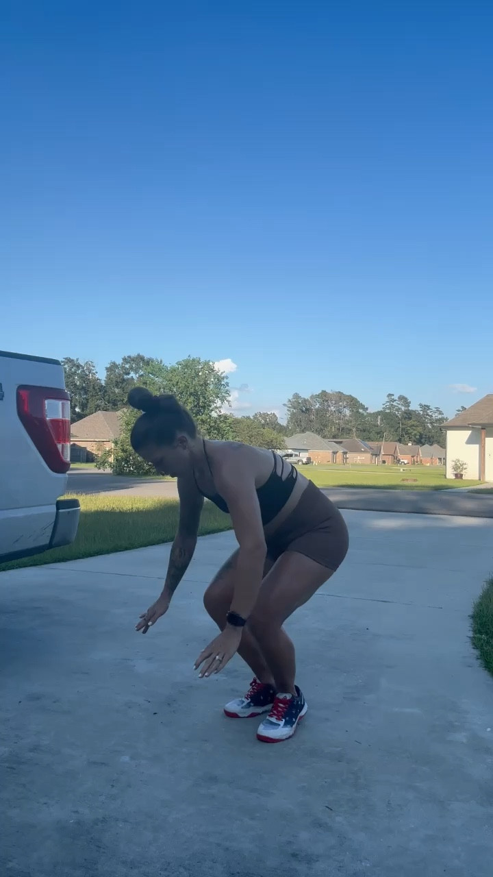 Love the neutrals for a workout. Cutest back to this top too. And it’s a built in bra 

#LTKSeasonal #LTKFallSale #LTKFitness