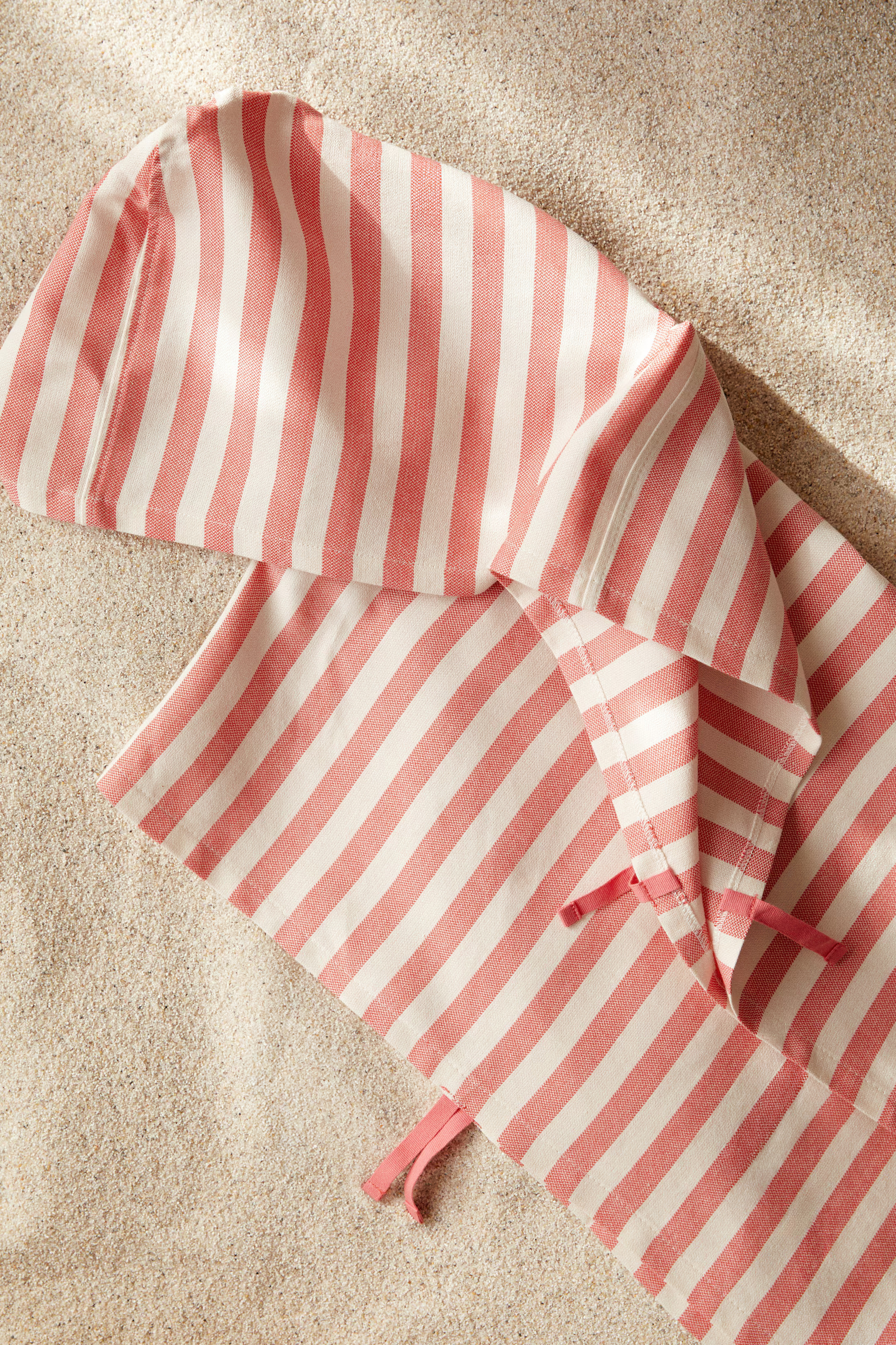 Hooded Poncho Towel | H&M (US, CA, MX)
